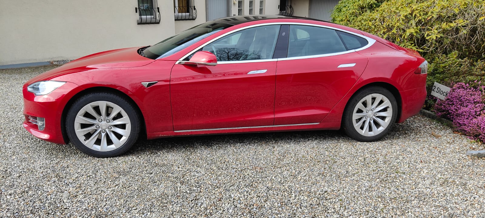 TESLA Model S 100 D-image-1