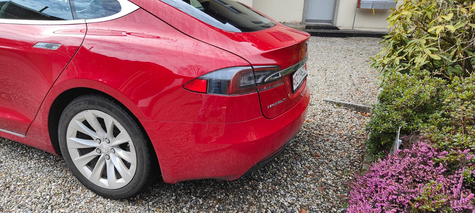 TESLA Model S 100 D-image-4
