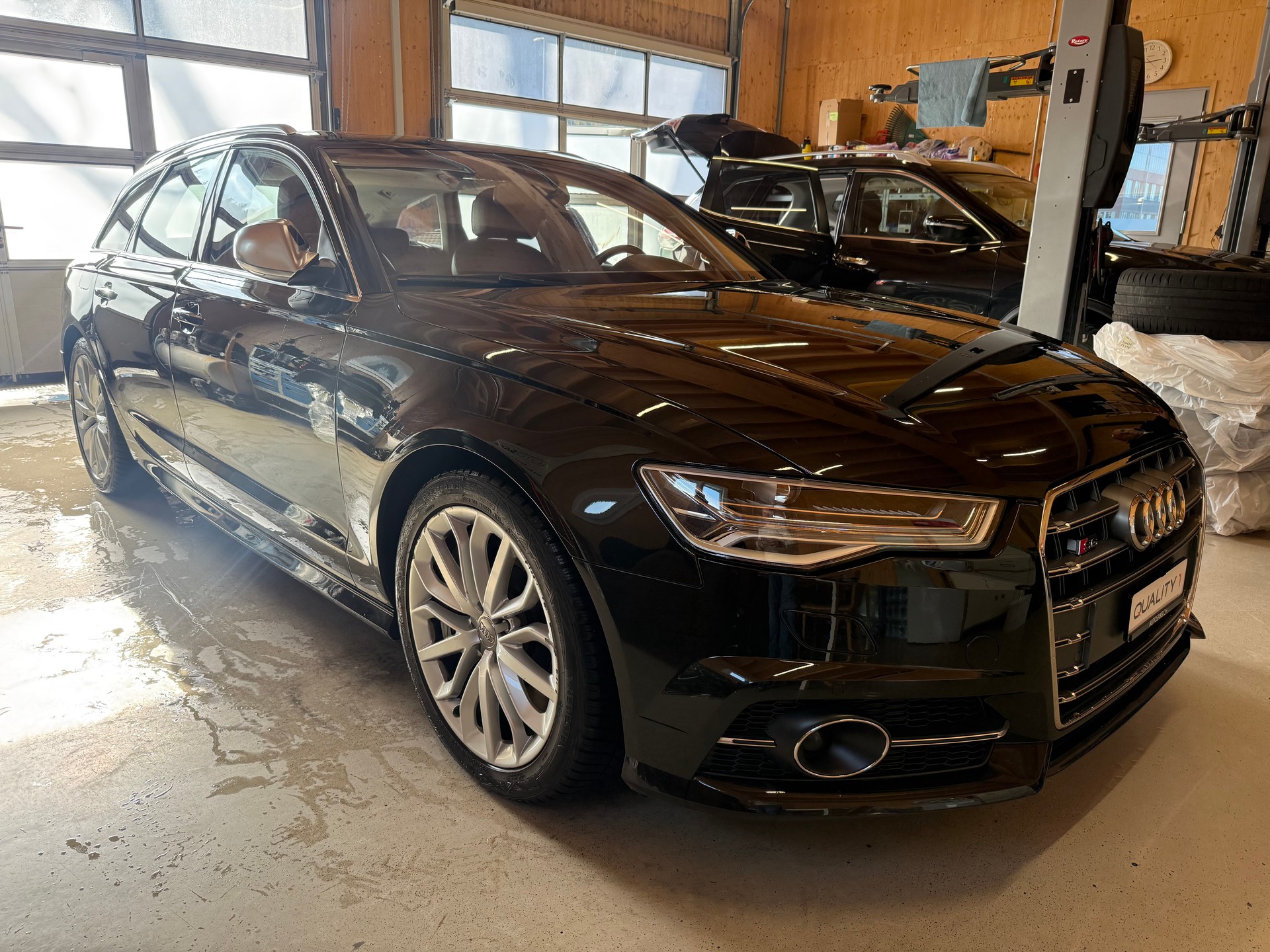AUDI S6 Avant 4.0 TFSI V8 quattro S-tronic-image-2