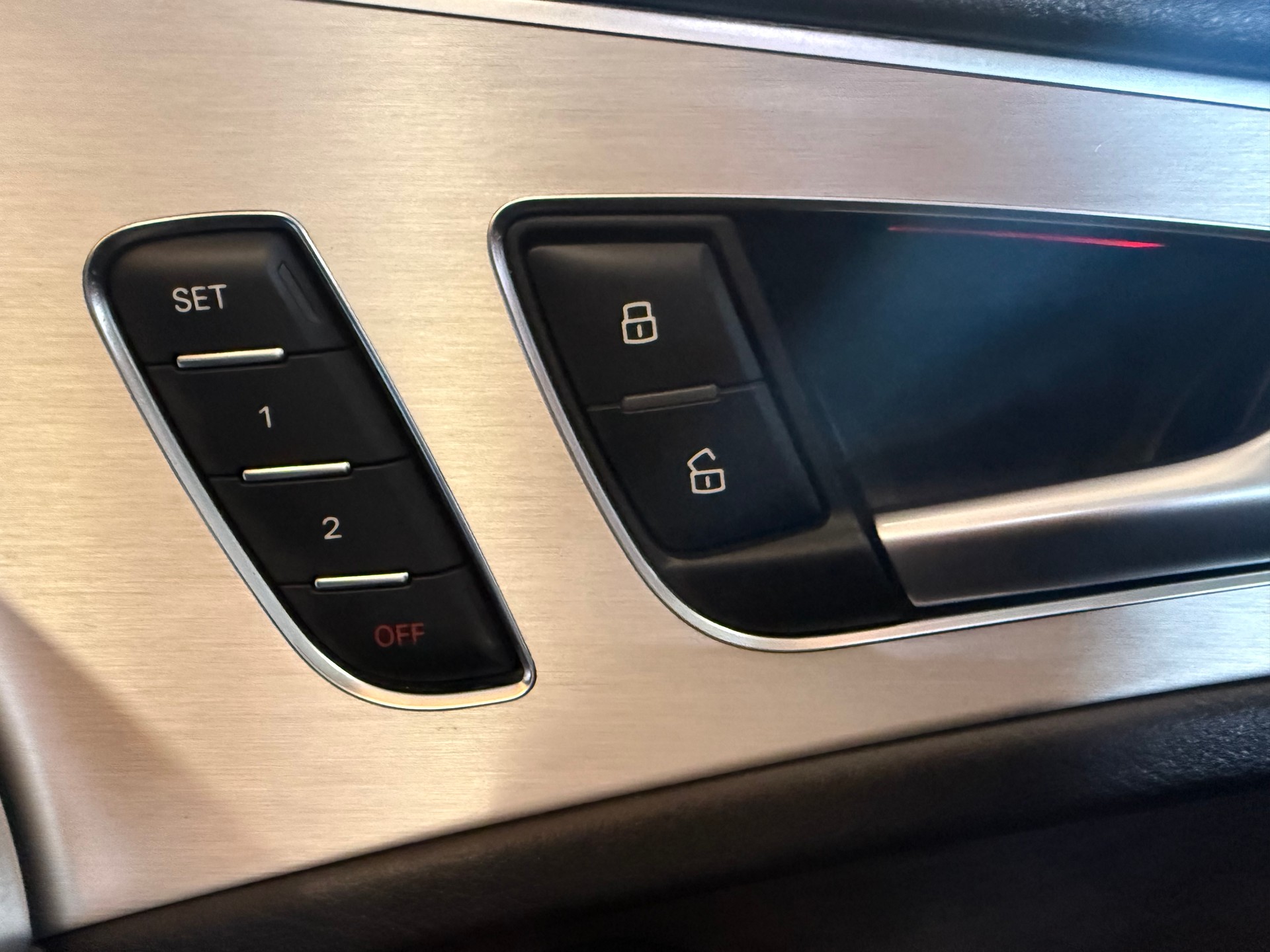 AUDI S6 Avant 4.0 TFSI V8 quattro S-tronic-image-14