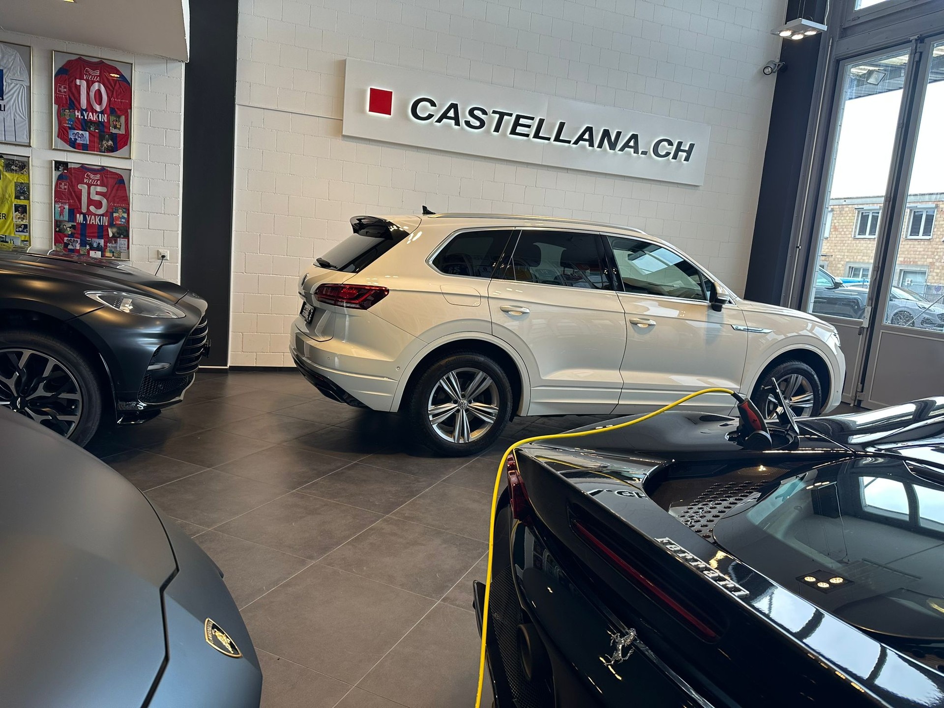 VW Touareg 3.0 TDI R Line Tiptronic-image-4