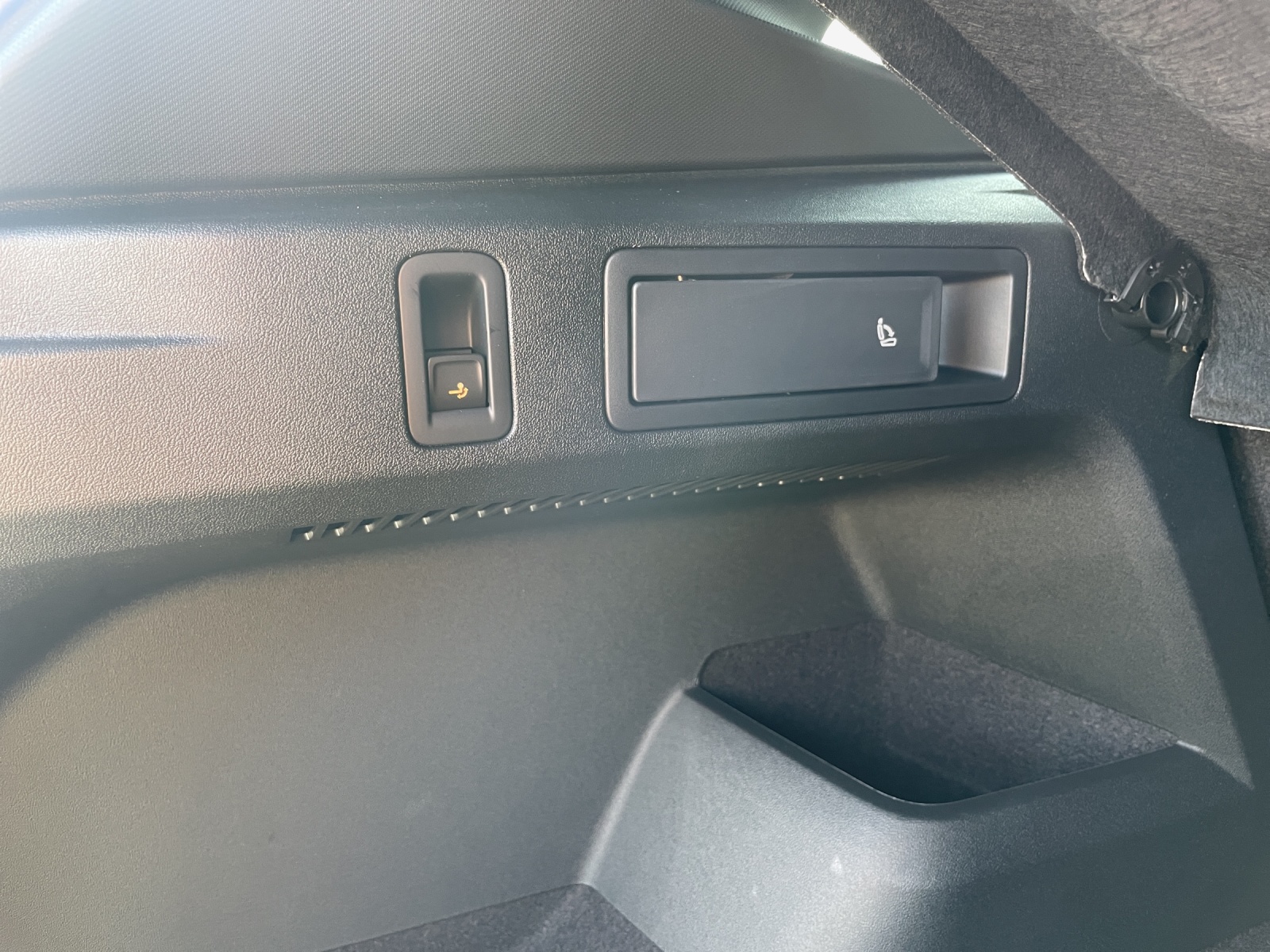 VW Tiguan 2.0 TSI DSG R-Line 4Motion-image-13