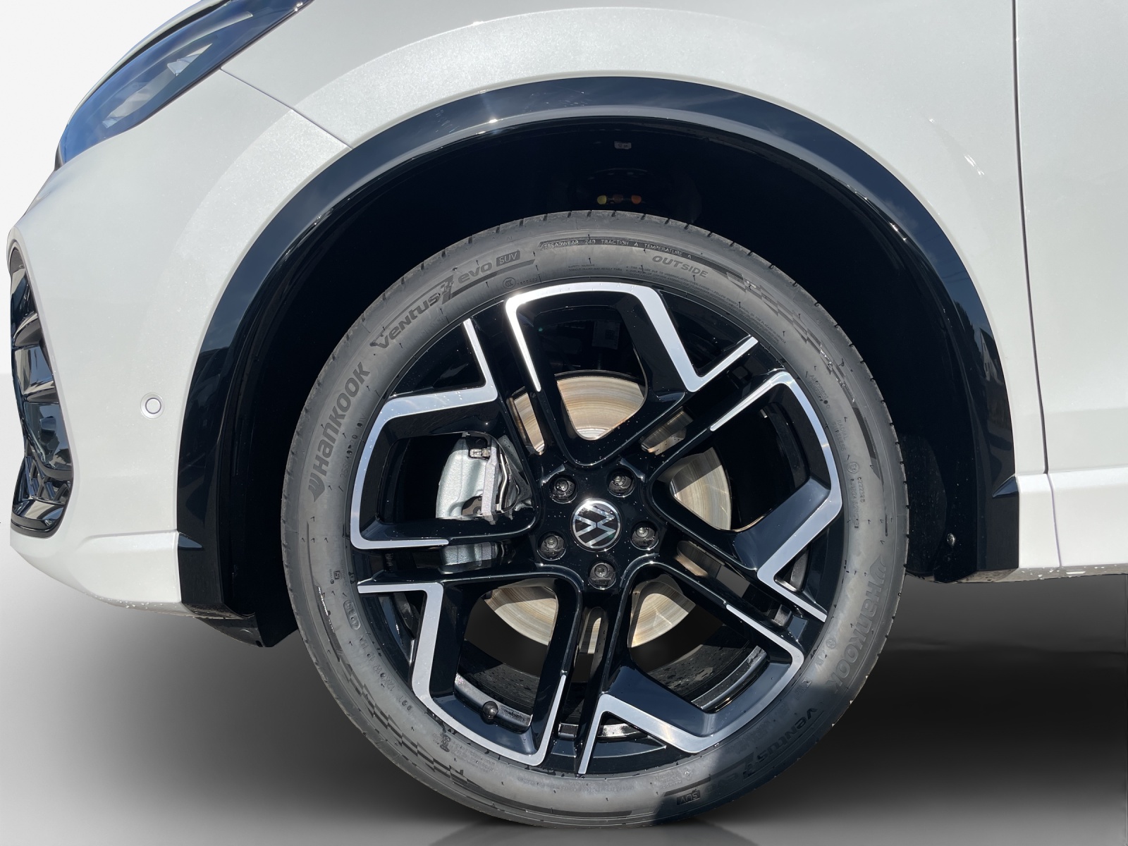 VW Tiguan 2.0 TSI DSG R-Line 4Motion-image-14