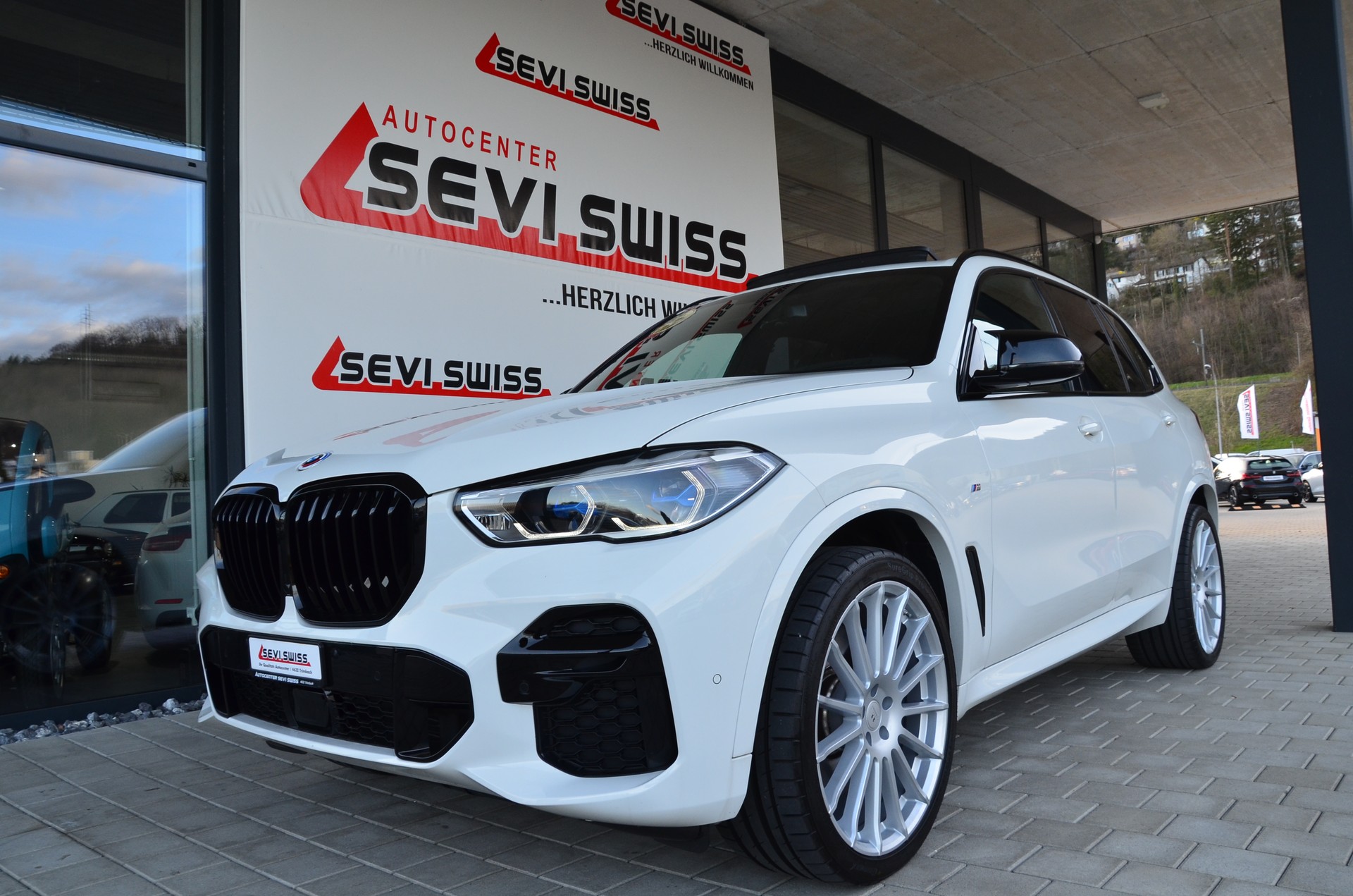BMW X5 xDrive 48V 40d M Sport Steptronic*Ab MFK,1 Jahr oder 20000km Garantie auf Motor und Getriebe*-image-5