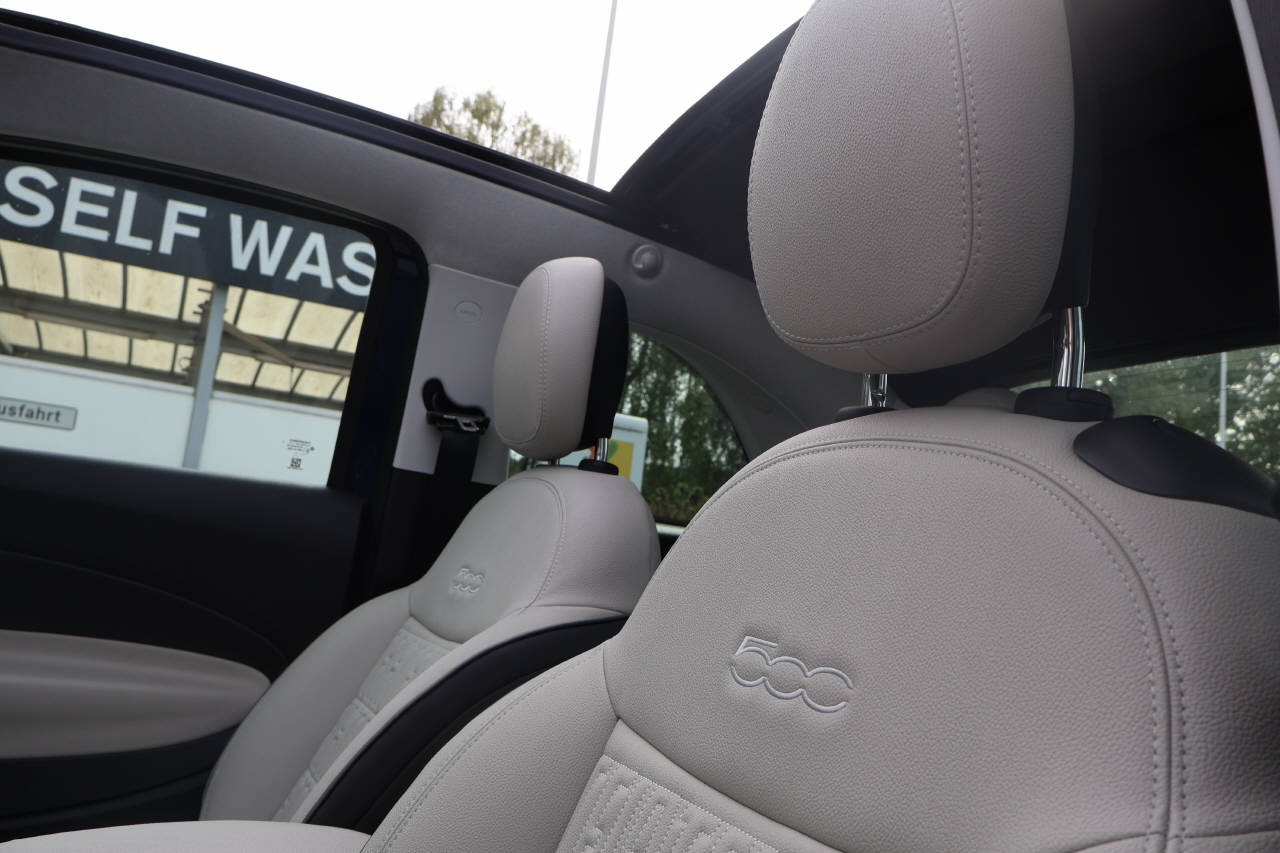 FIAT 500 Cabrio La Prima-image-13
