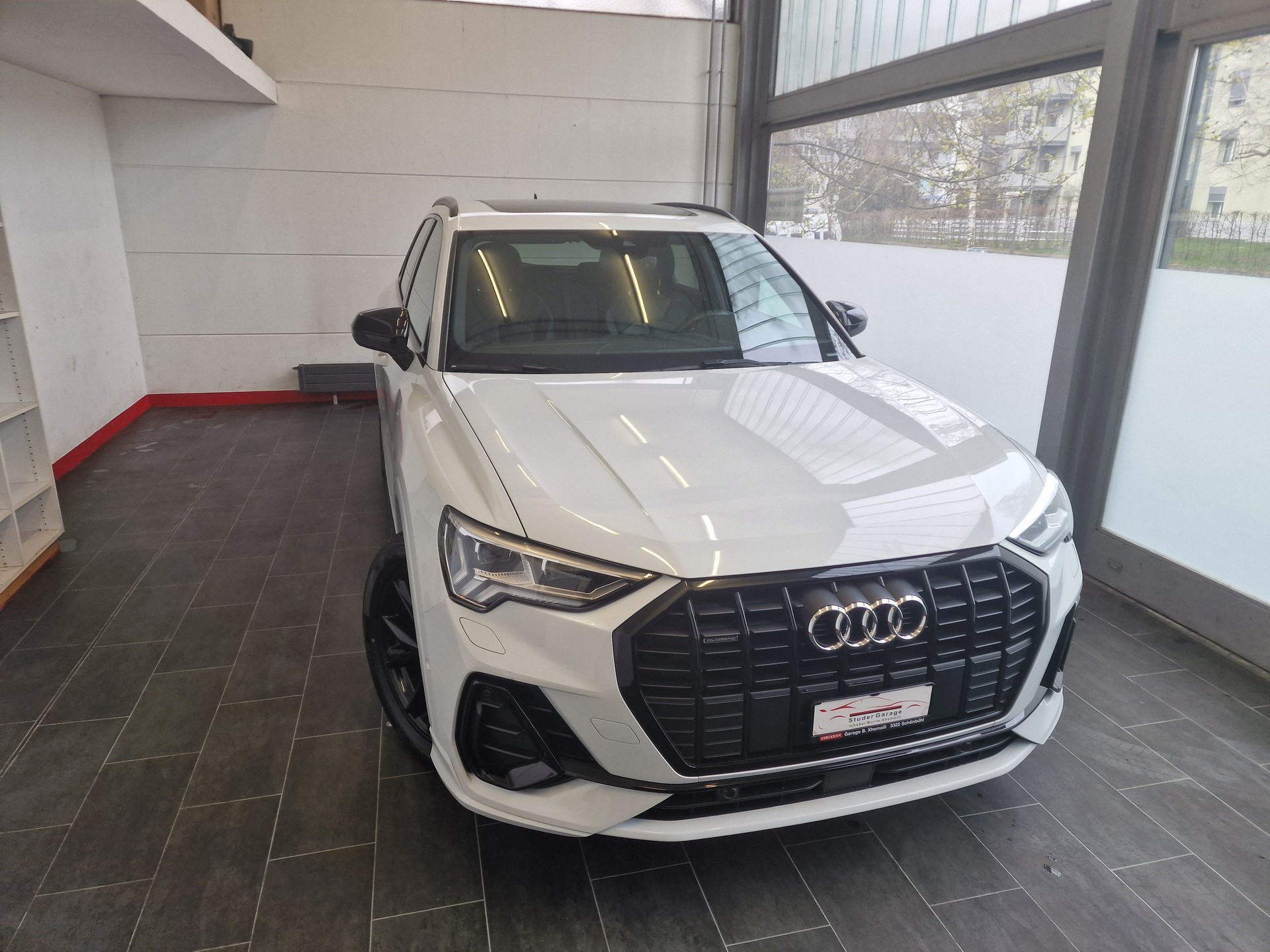 AUDI Q3 45 TFSI S line quattro S-tronic-image-0