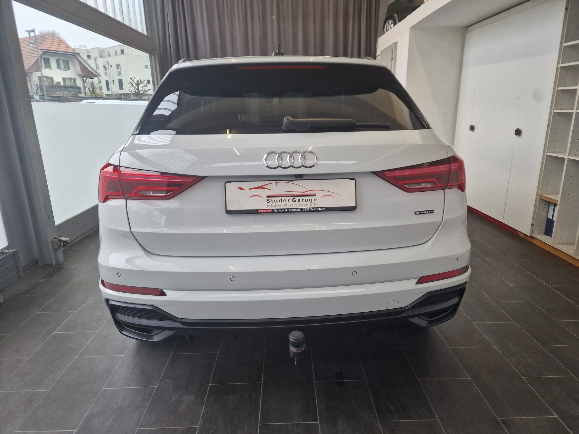 AUDI Q3 45 TFSI S line quattro S-tronic-image-4