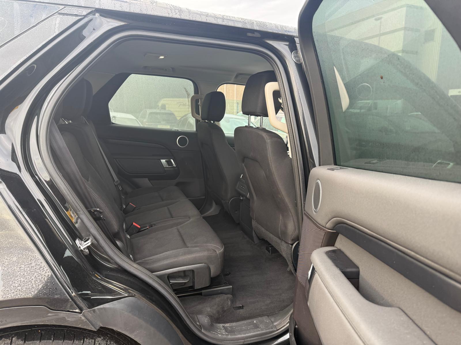 LAND ROVER Discovery 2.0 TD4 S-image-15