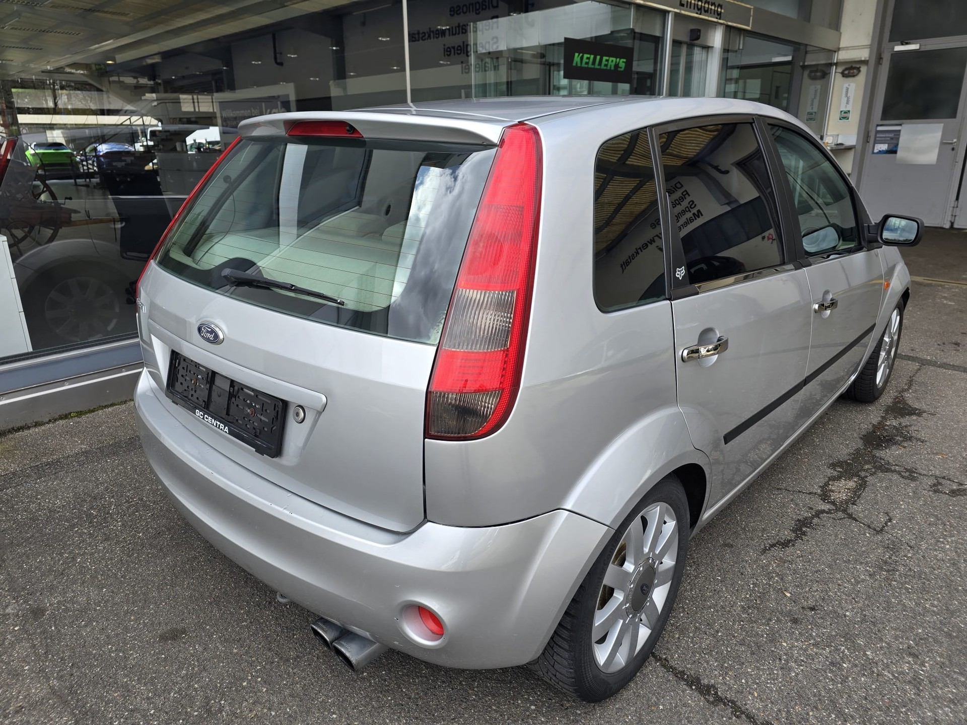 FORD Fiesta 1.4 16V Trend-image-3