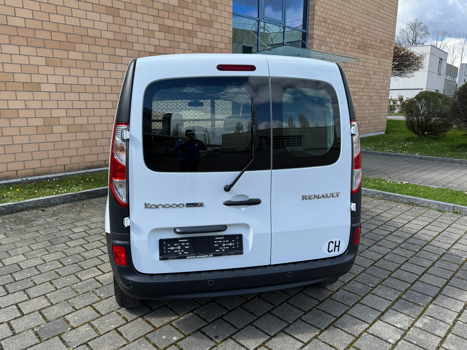 RENAULT KANGOO MAXI-image-15