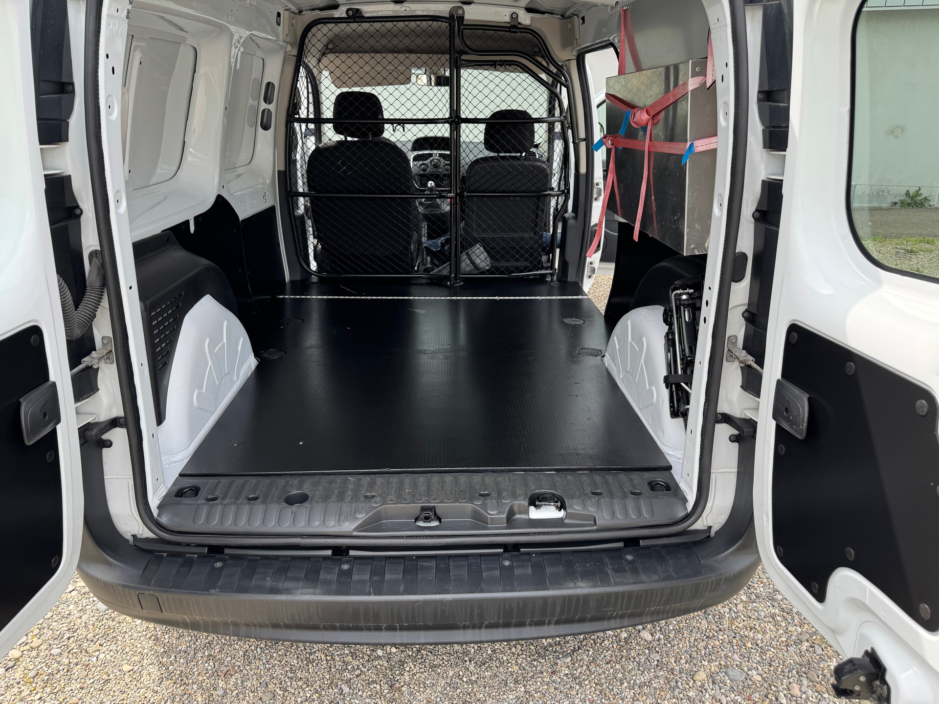 RENAULT KANGOO MAXI-image-1