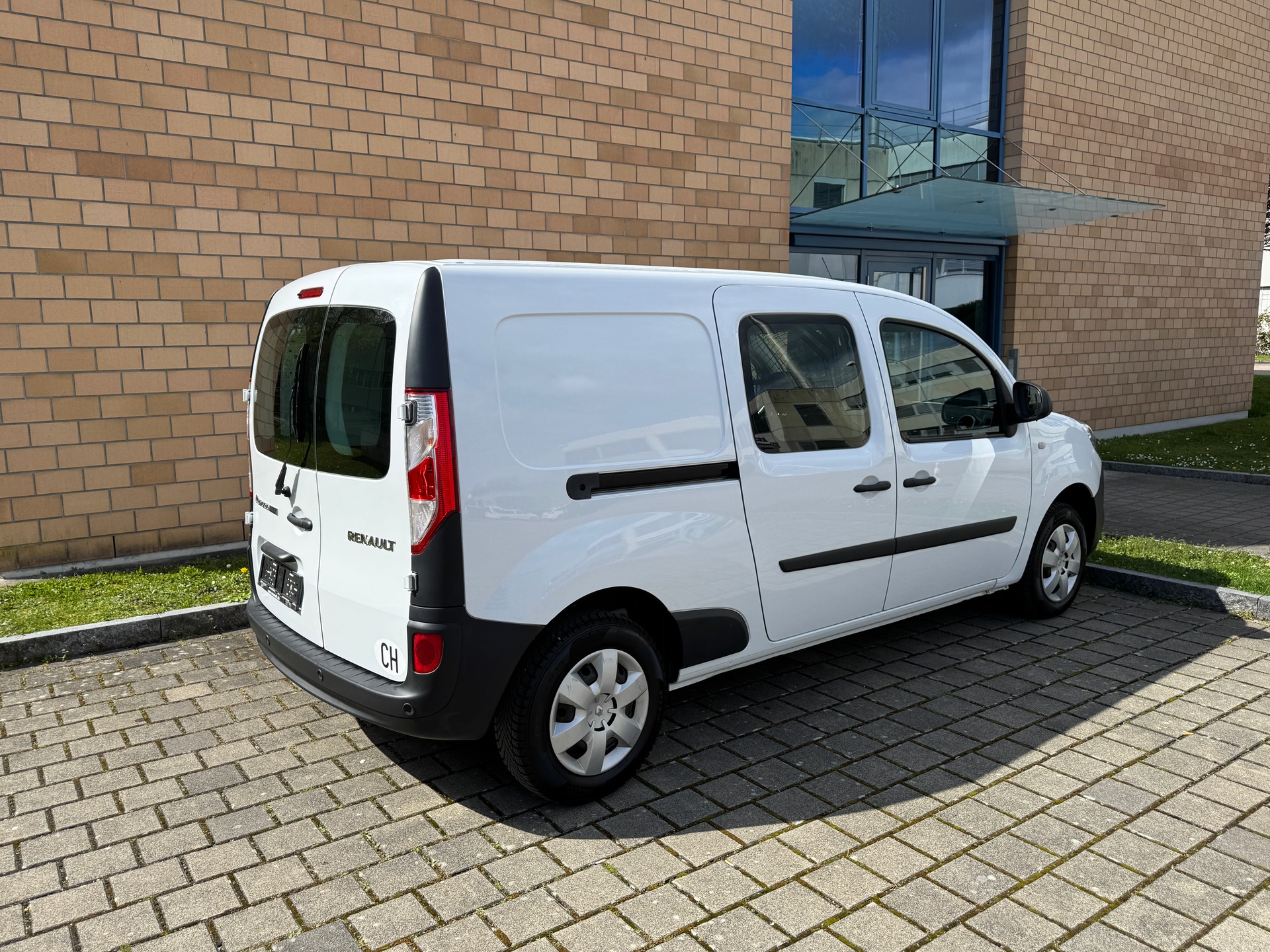 RENAULT KANGOO MAXI-image-10