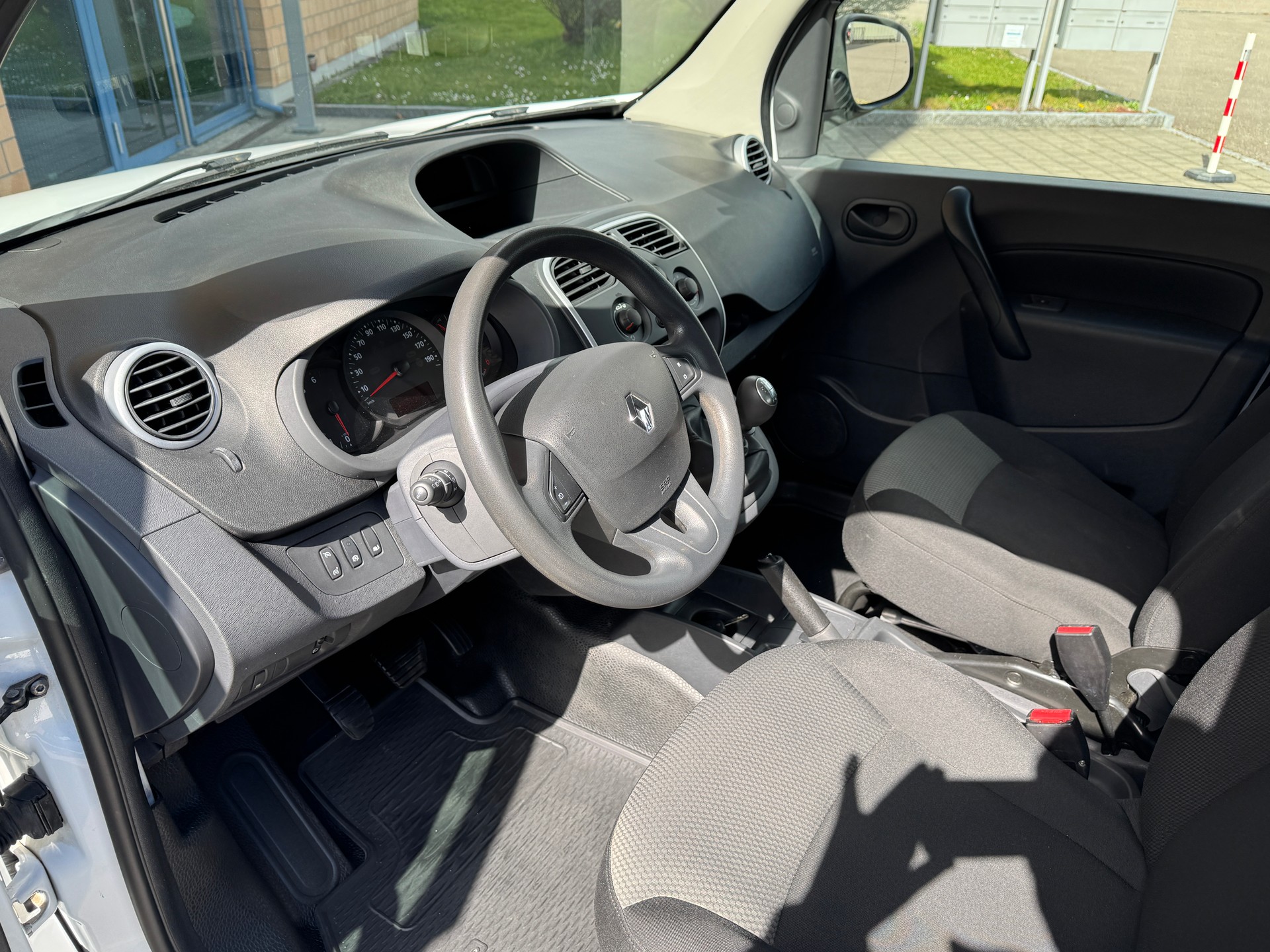 RENAULT KANGOO MAXI-image-8