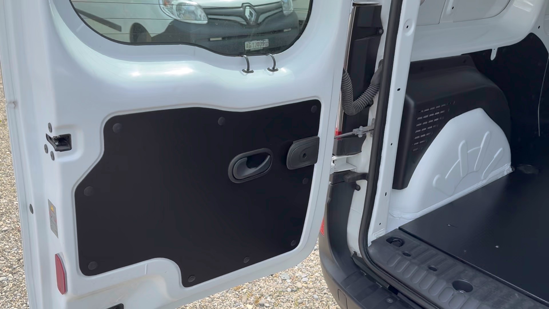 RENAULT KANGOO MAXI-image-3
