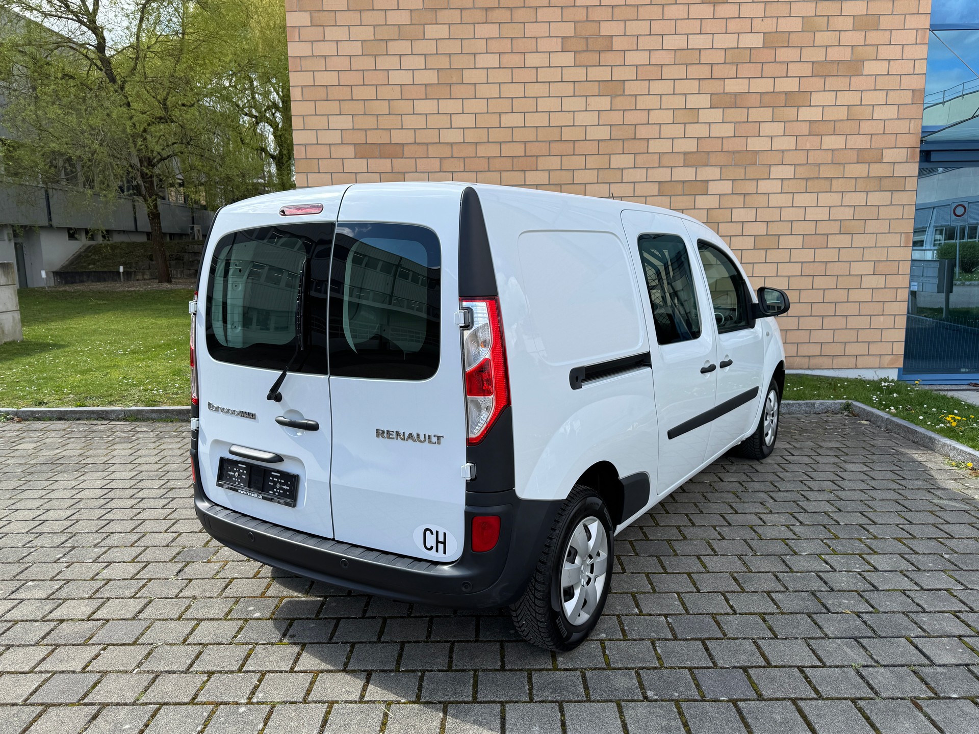 RENAULT KANGOO MAXI-image-13