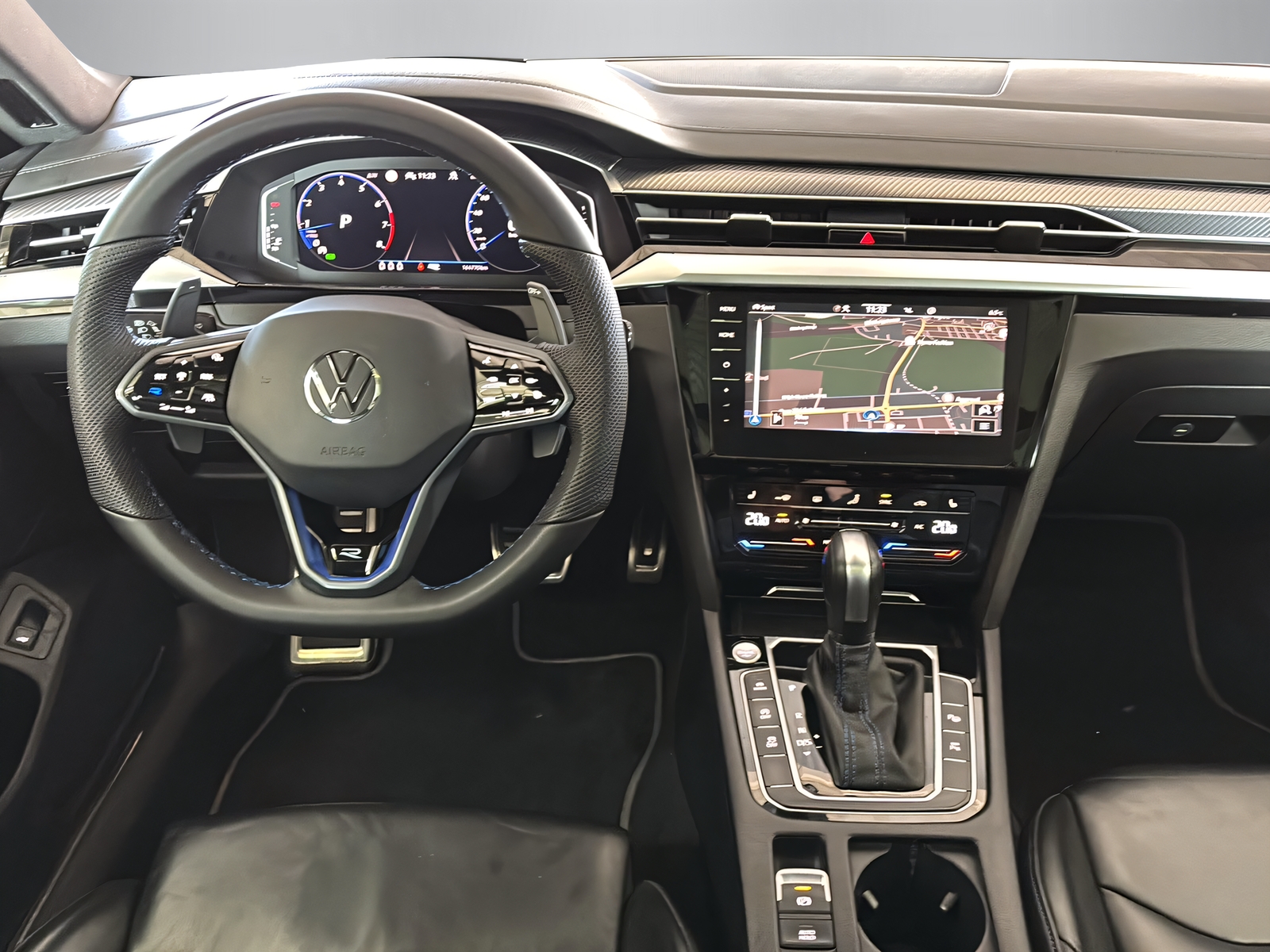 VW Arteon Shooting Brake 2.0 TSI R DSG 4m-image-4