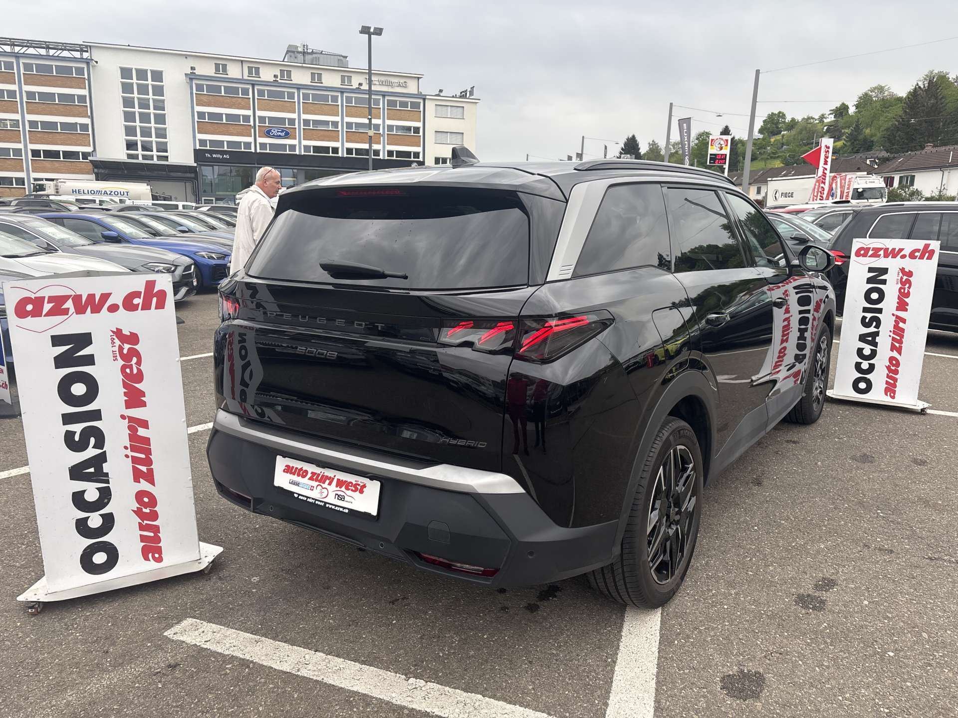 PEUGEOT 5008 145 Hybrid GT 7-Plätzer e-DCS-Automat-image-2