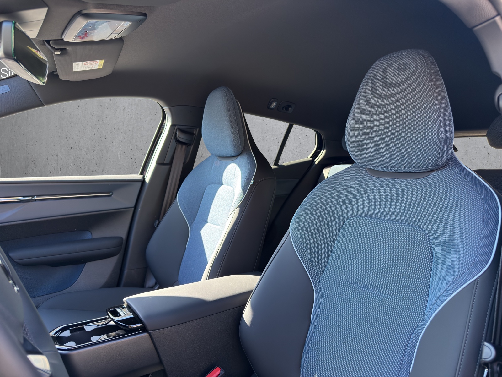 Image VOLVO EX-30 EX30 E60 69kWh Single Motor Extended Range Plus