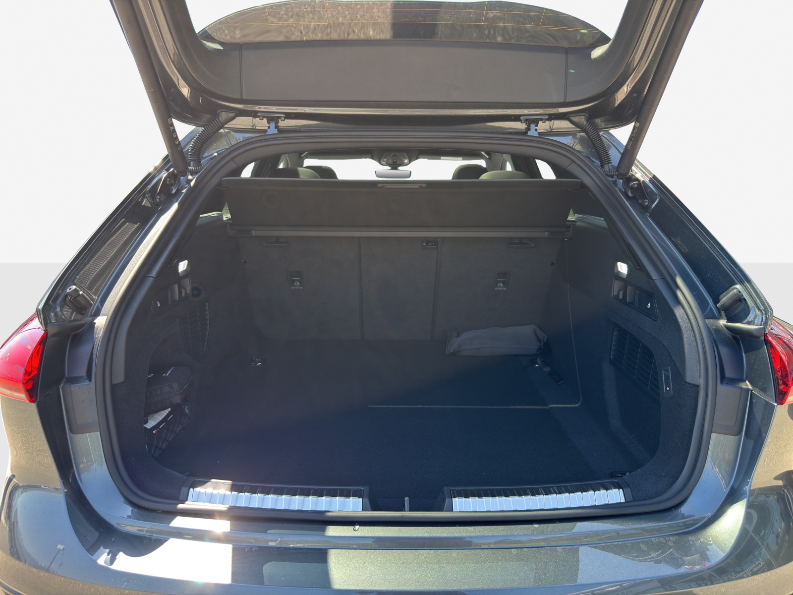 AUDI S5 Avant TFSI quattro S tronic-image-5