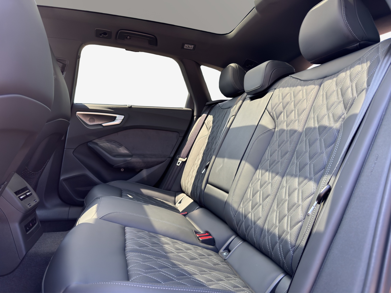AUDI S5 Avant TFSI quattro S tronic-image-14
