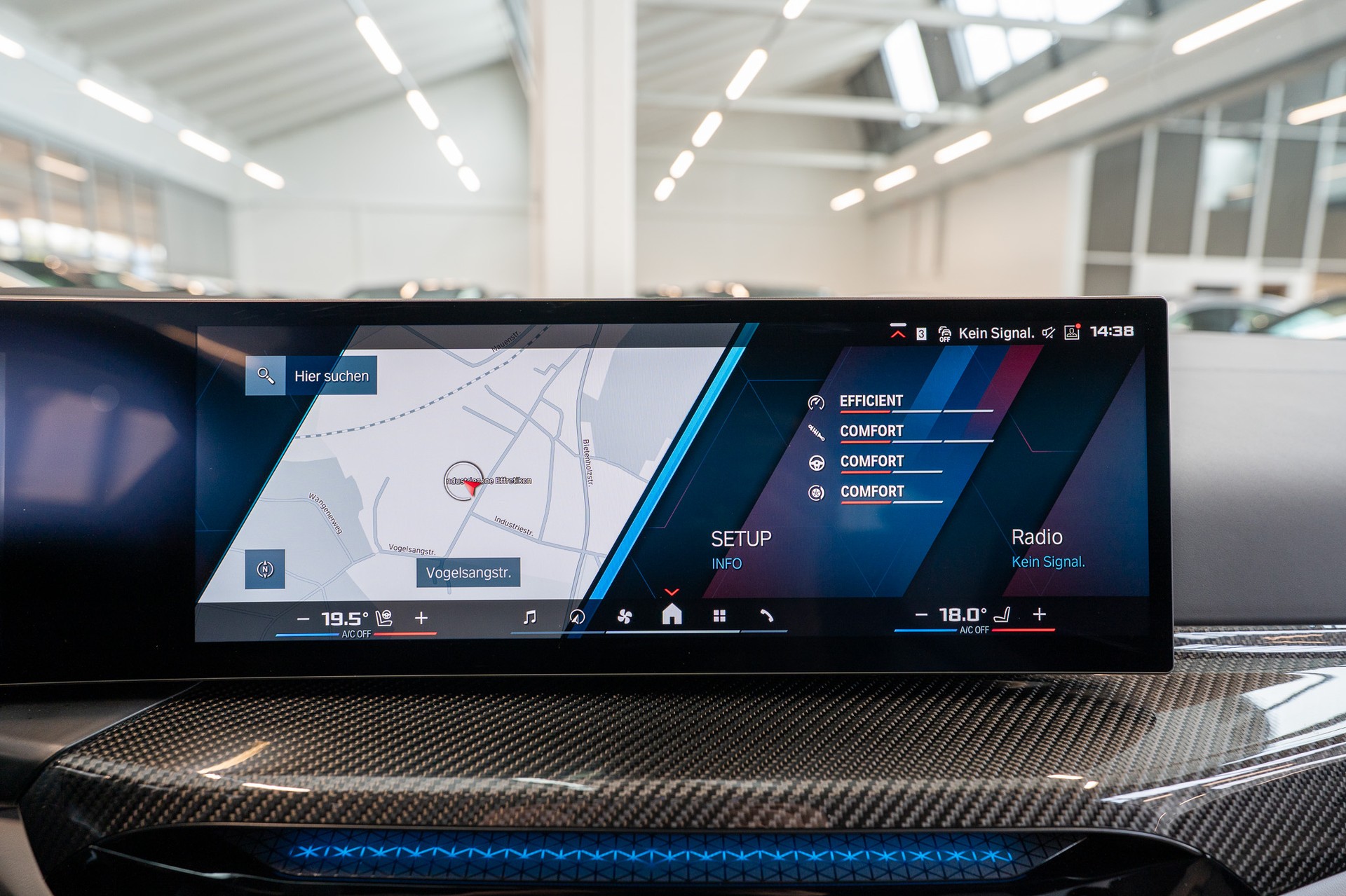BMW M3 Competition xDrive Touring / LCI / Carbon Paket / Alcantara Lenkrad /-image-24