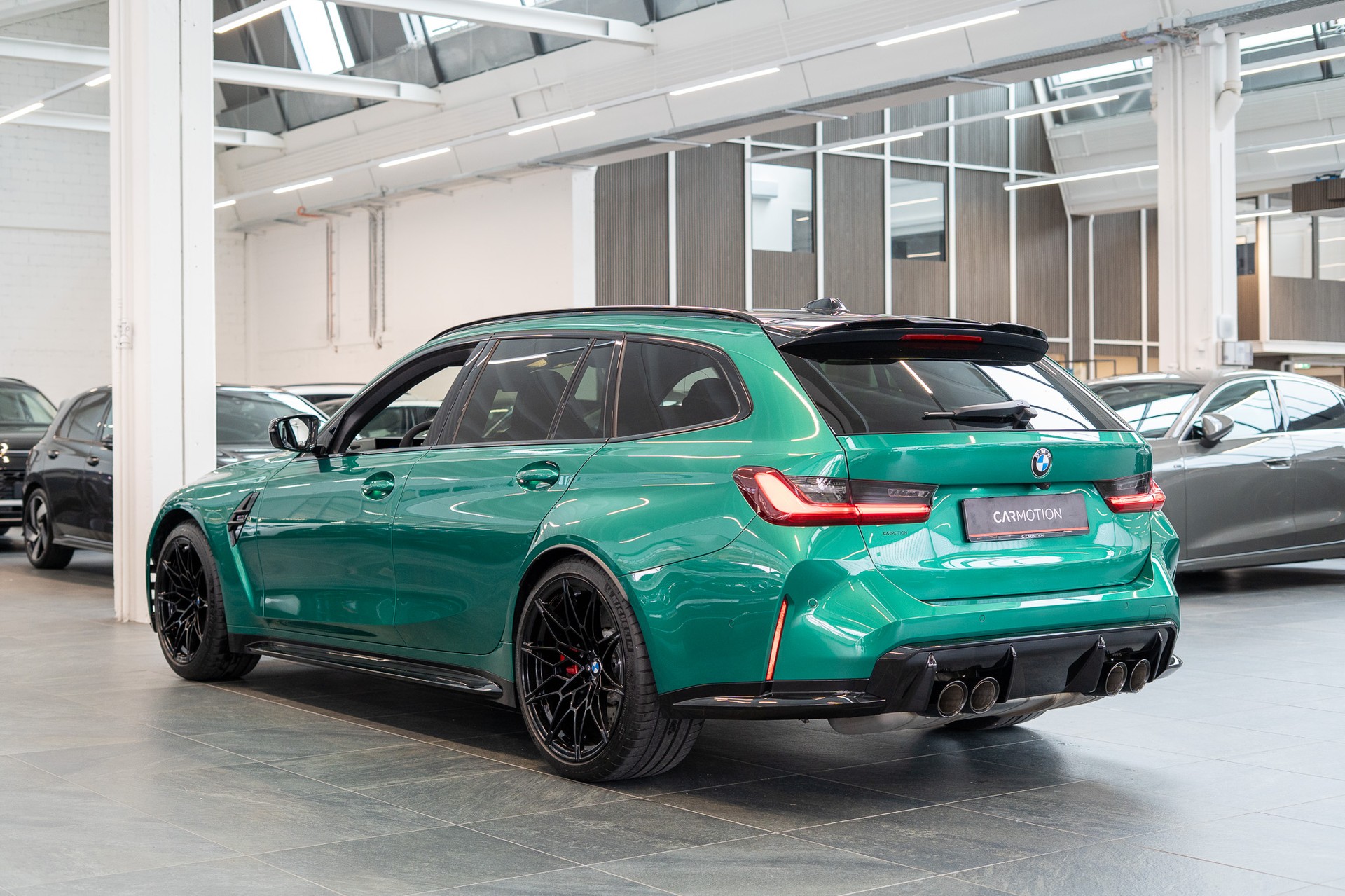 BMW M3 Competition xDrive Touring / LCI / Carbon Paket / Alcantara Lenkrad /-image-8