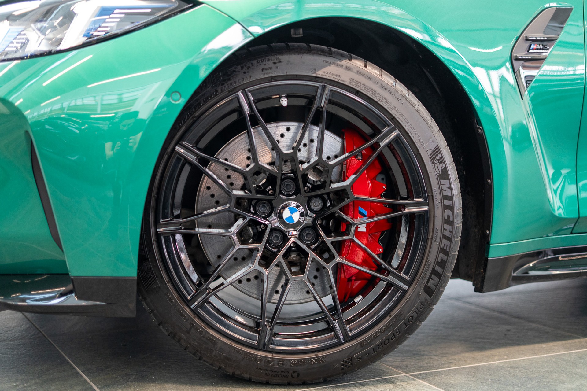 BMW M3 Competition xDrive Touring / LCI / Carbon Paket / Alcantara Lenkrad /-image-28
