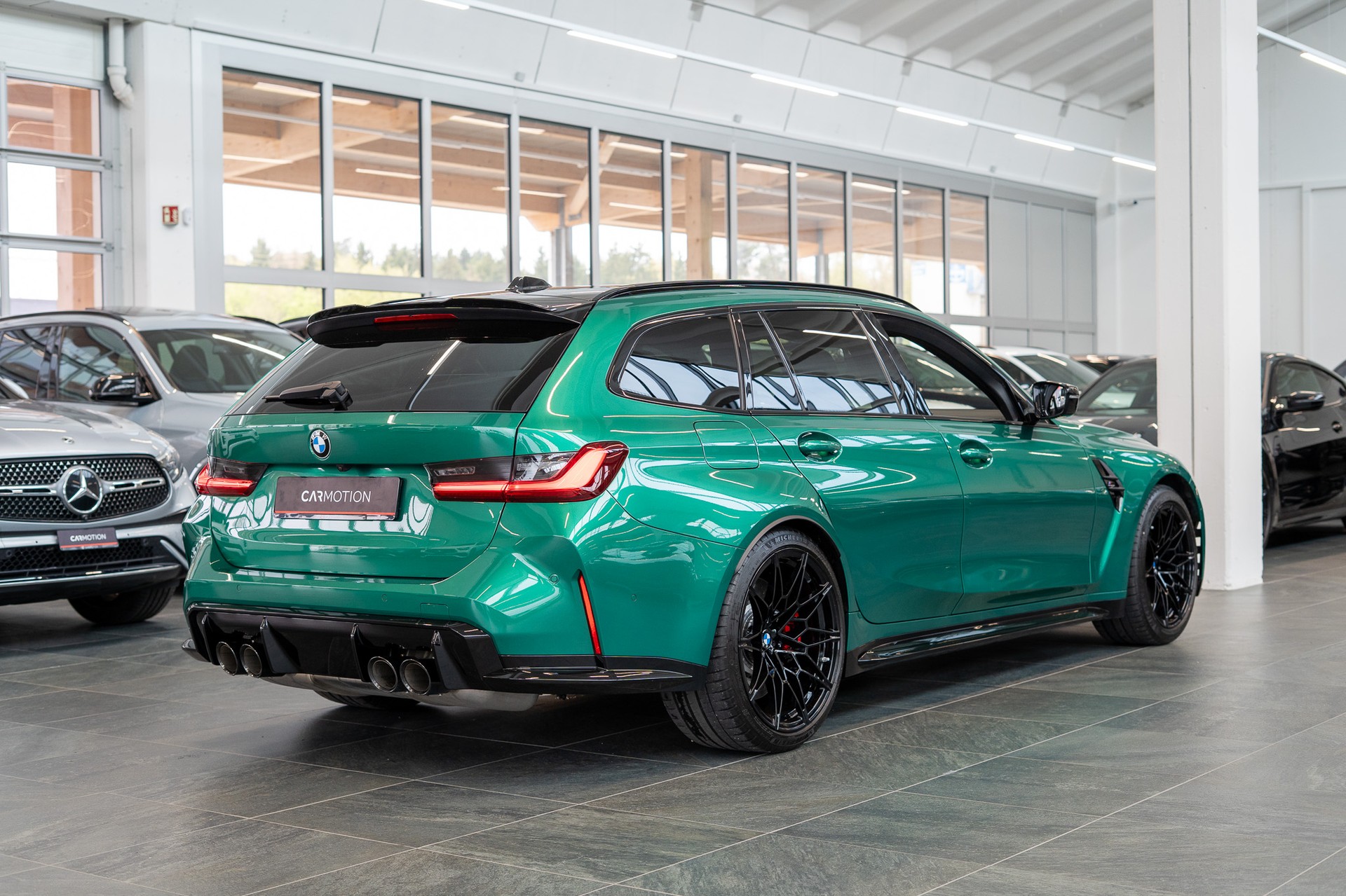 BMW M3 Competition xDrive Touring / LCI / Carbon Paket / Alcantara Lenkrad /-image-3