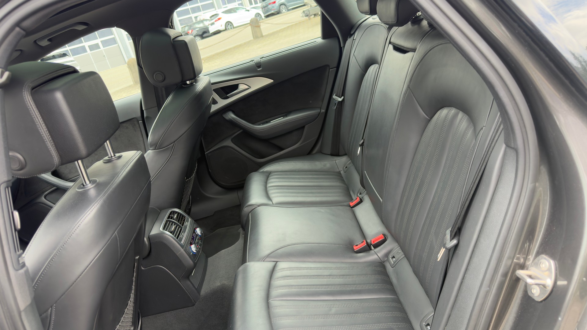 AUDI A6 Avant 3.0 BiTDI V6 quattro tiptronic-image-19