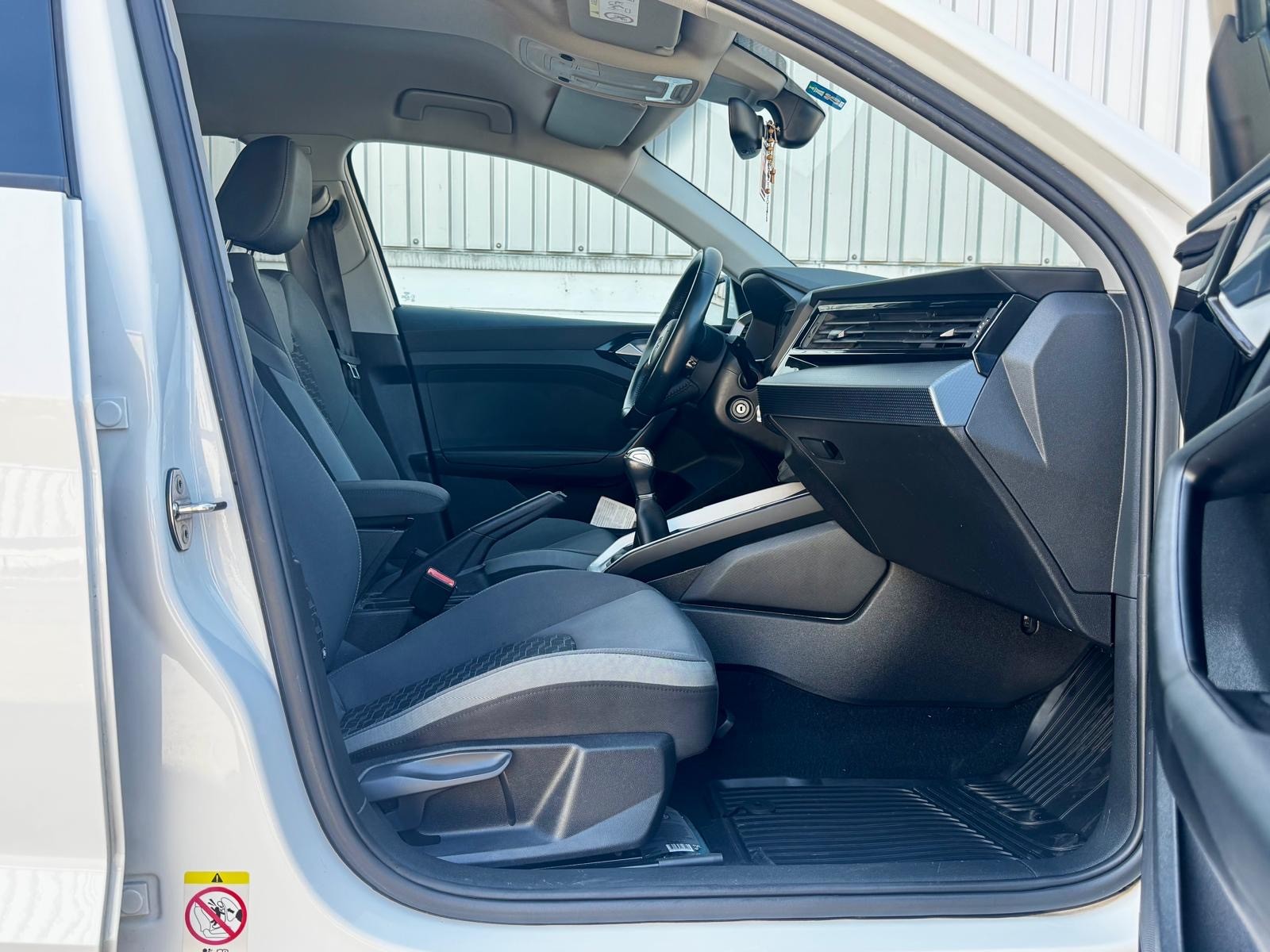 AUDI A1 Sportback 30 TFSI advanced-image-12