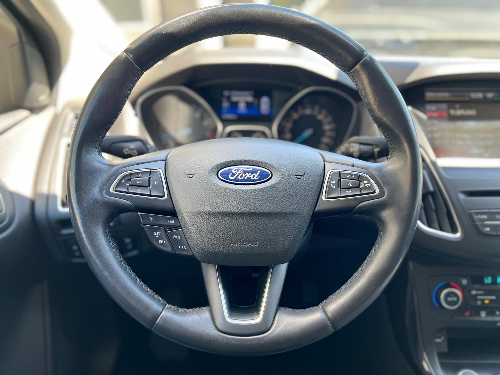 FORD Focus Station Wagon 1.5i EcoB SCTi 182 Titanium-image-10