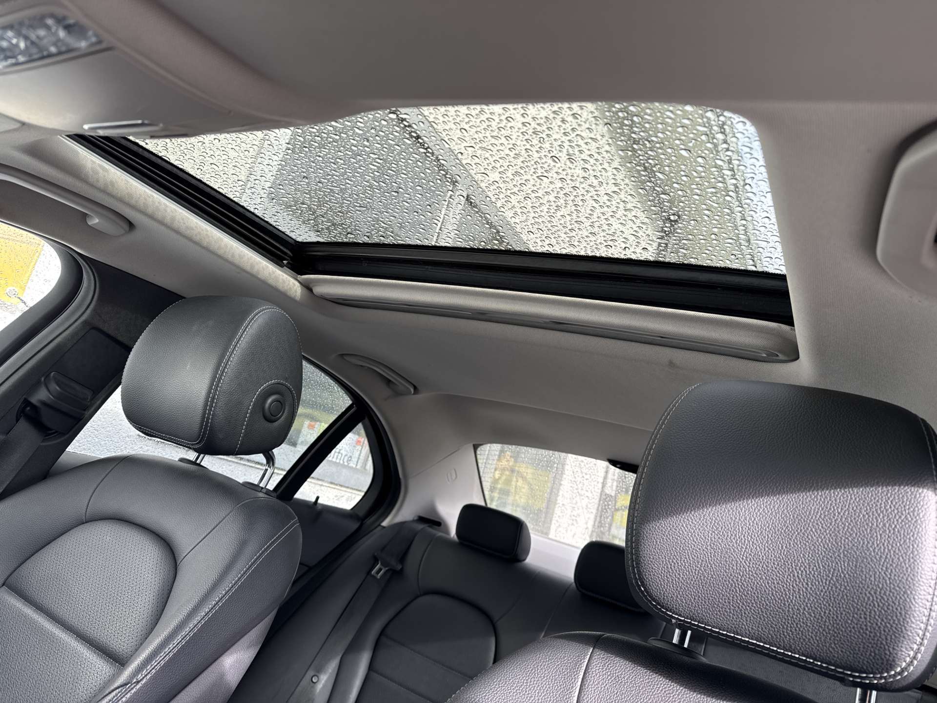 MERCEDES-BENZ C 220 d Avantgarde G-Tronic Automat-image-13