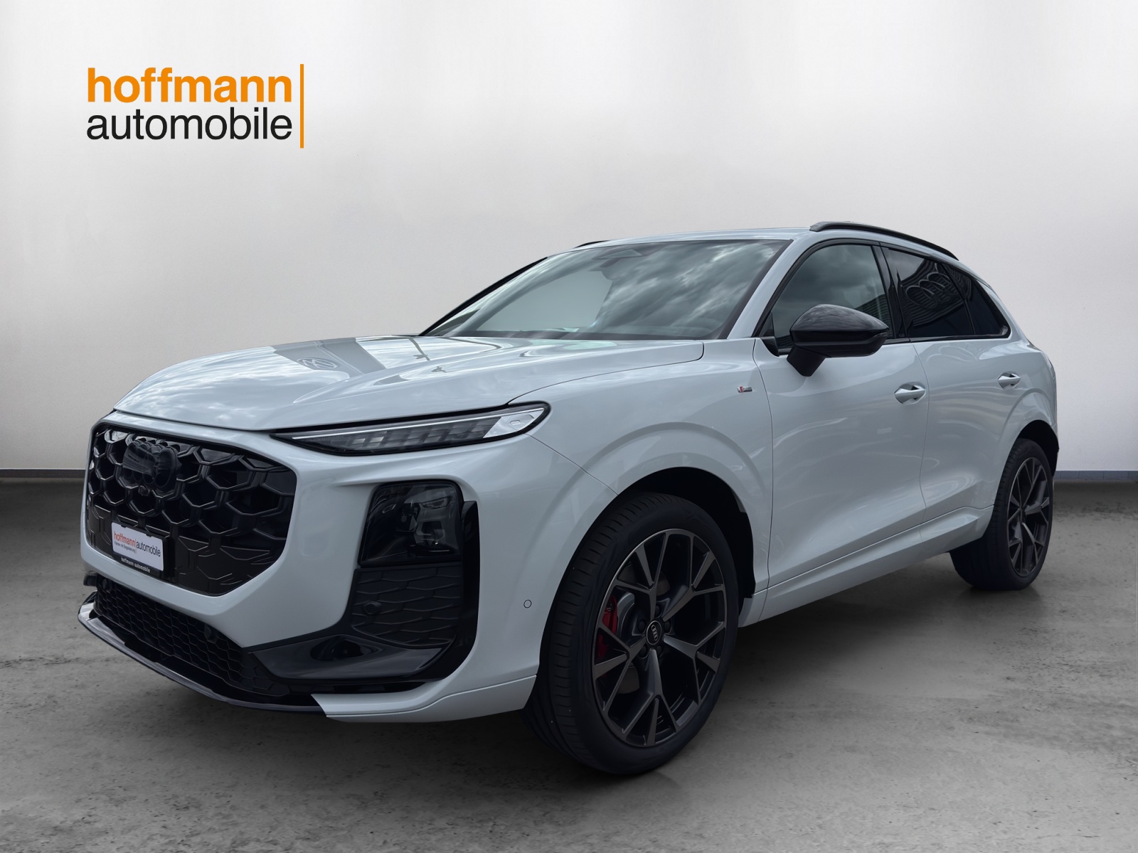 AUDI Q3 SUV TFSI quattro 195 kW S tronic-image-0