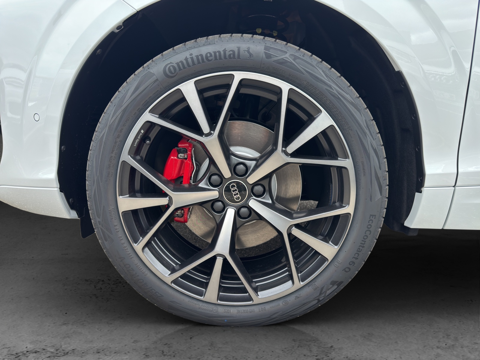 AUDI Q3 SUV TFSI quattro 195 kW S tronic-image-12