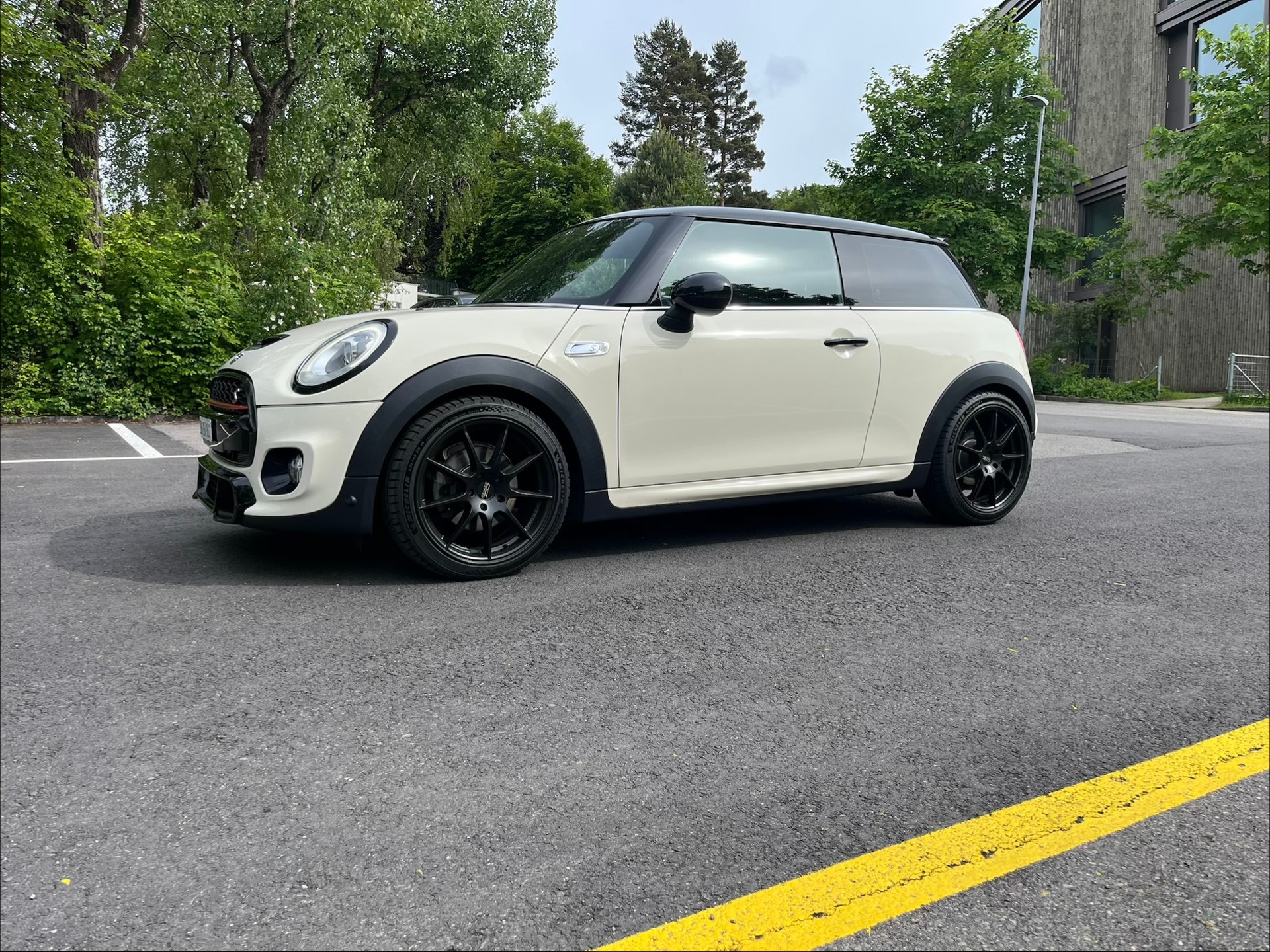 MINI 2.0i Cooper S-image-1