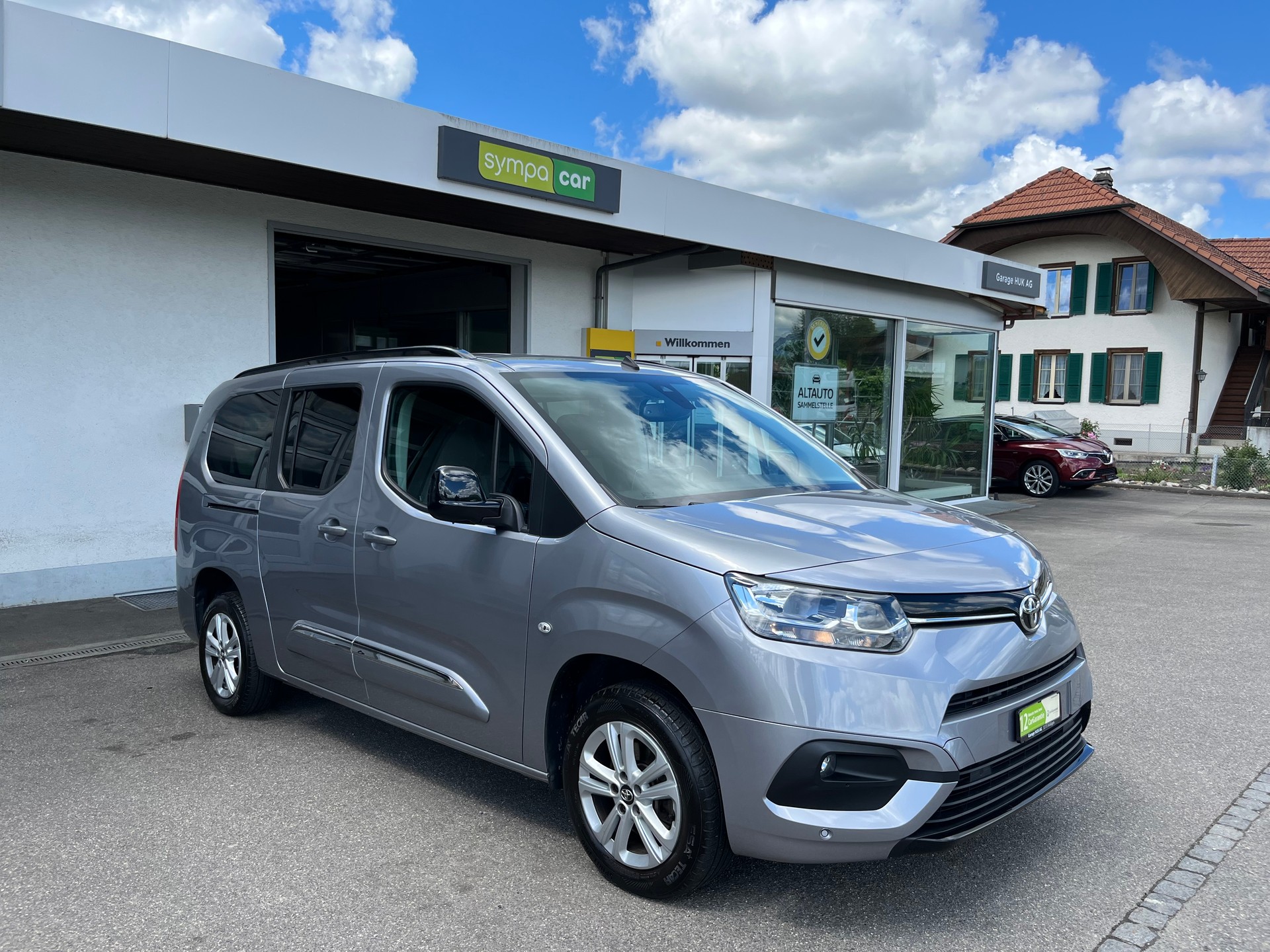 TOYOTA Proace City Verso 1.5 Trend Long Automatik-image-0
