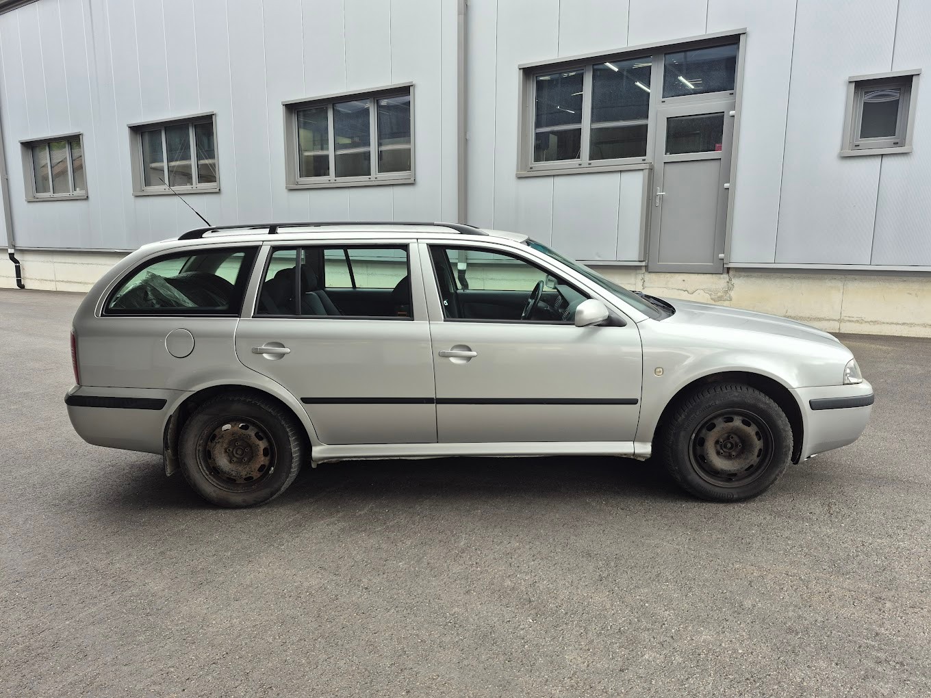 SKODA Octavia 1.9 TDI Tour 4x4-image-5