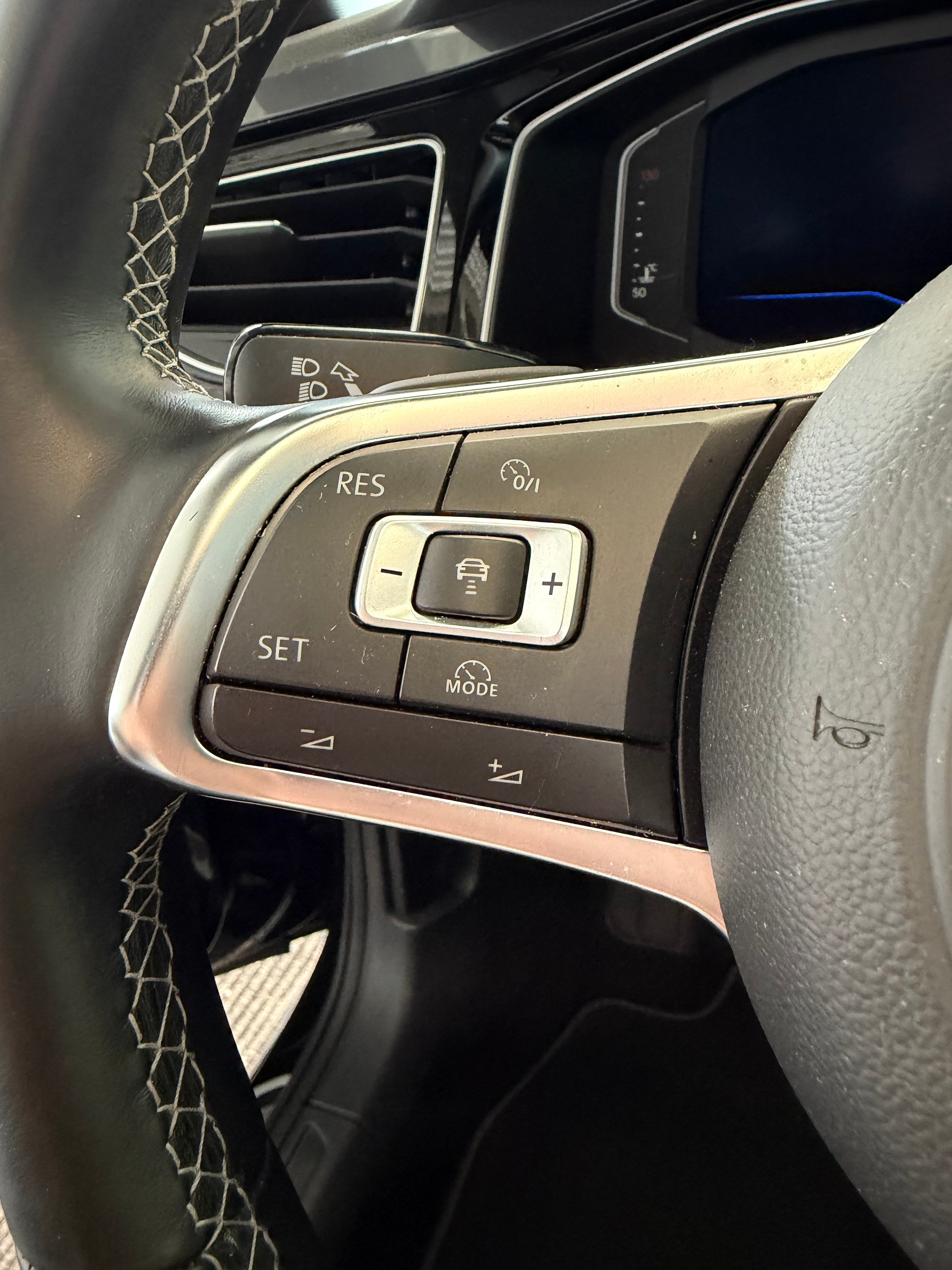VW Polo 1.0 TSI BMT R-LINE Highline DSG | CH | Navi | PANORAMA | Keyless | Innovationspaket |-image-14