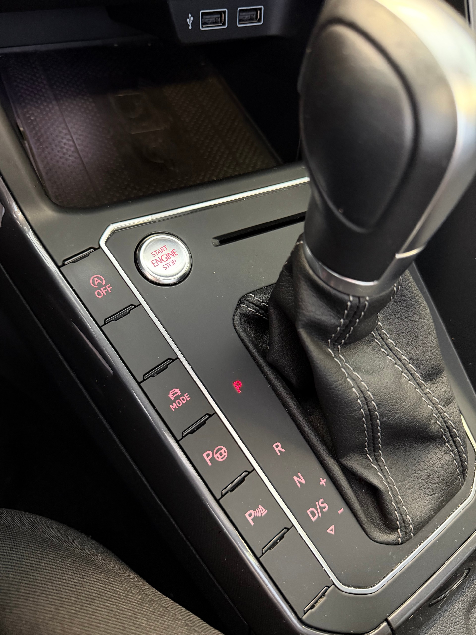 VW Polo 1.0 TSI BMT R-LINE Highline DSG | CH | Navi | PANORAMA | Keyless | Innovationspaket |-image-16