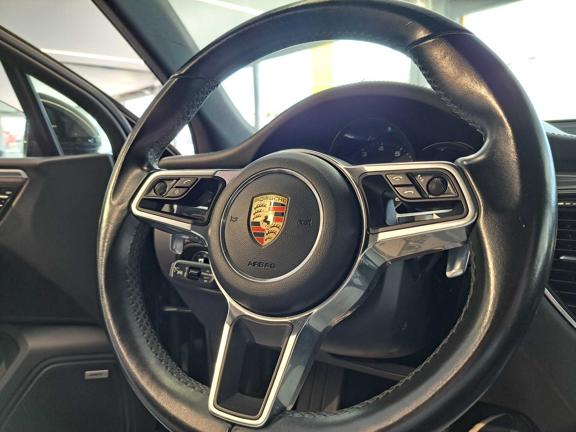 PORSCHE Macan GTS PDK-image-6