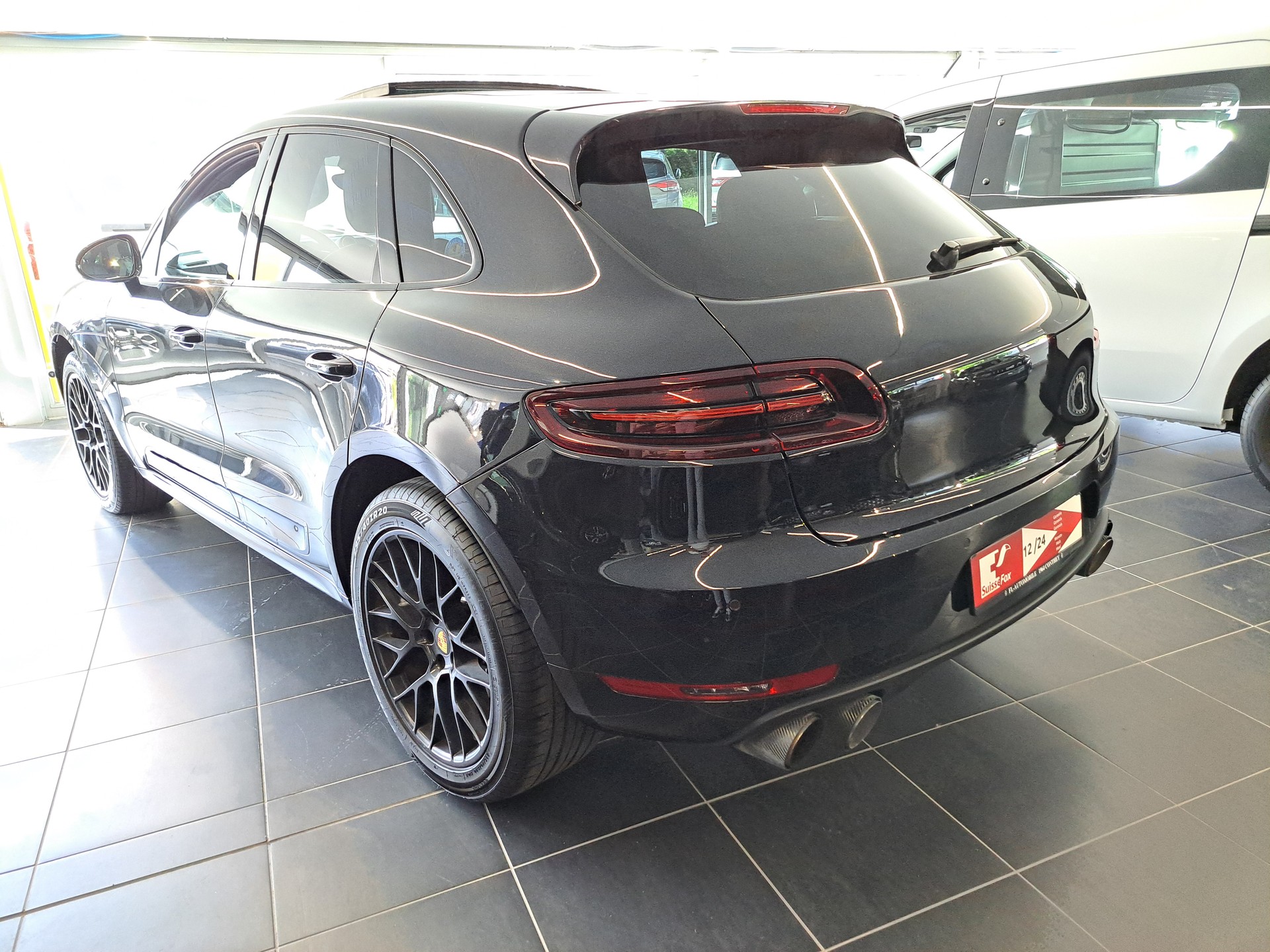 PORSCHE Macan GTS PDK-image-3