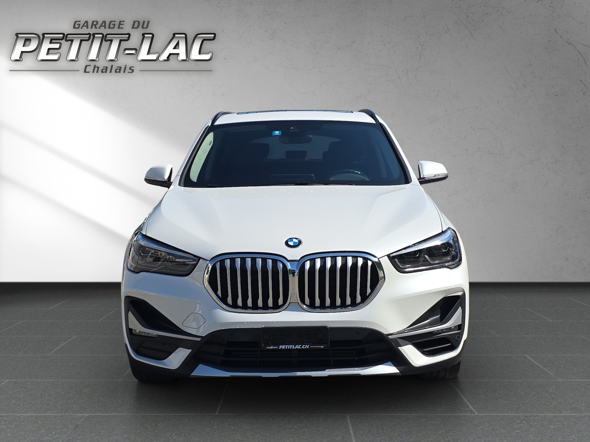 BMW X1 xDrive 20i xLine Steptronic-image-1