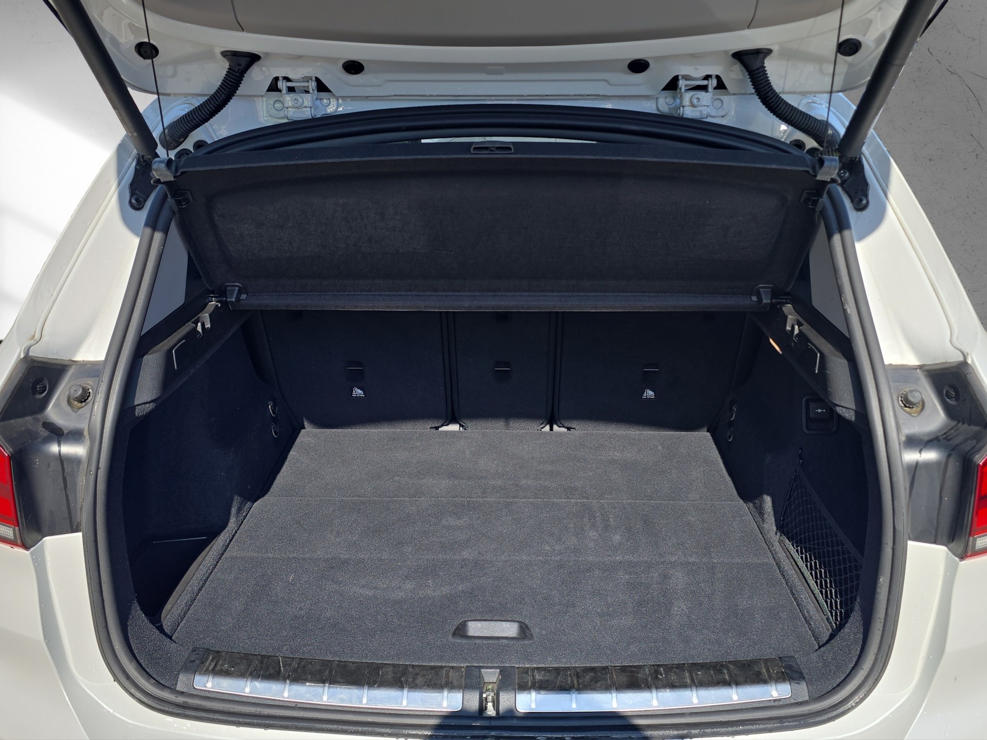 BMW X1 xDrive 20i xLine Steptronic-image-8
