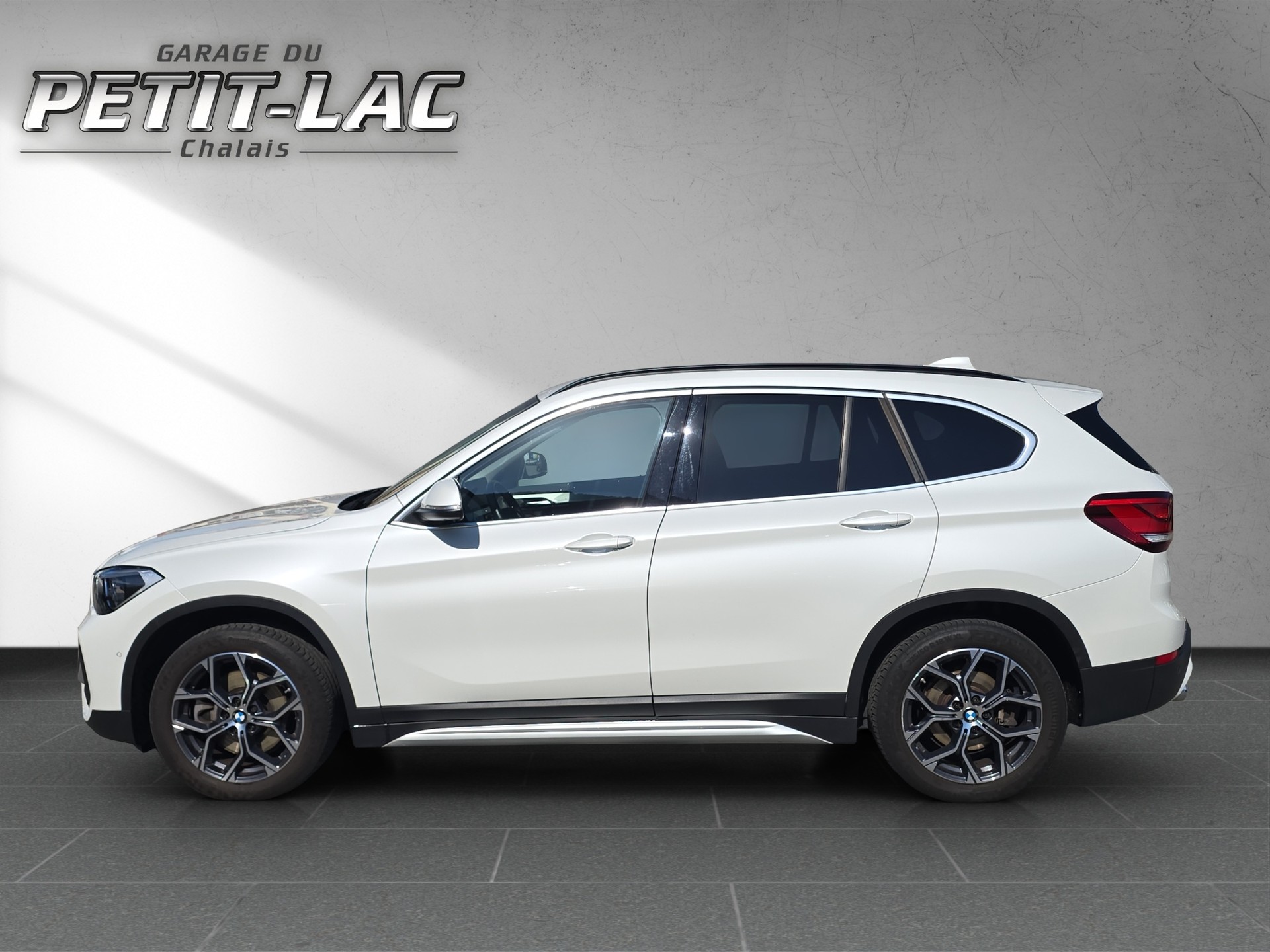 BMW X1 xDrive 20i xLine Steptronic-image-6