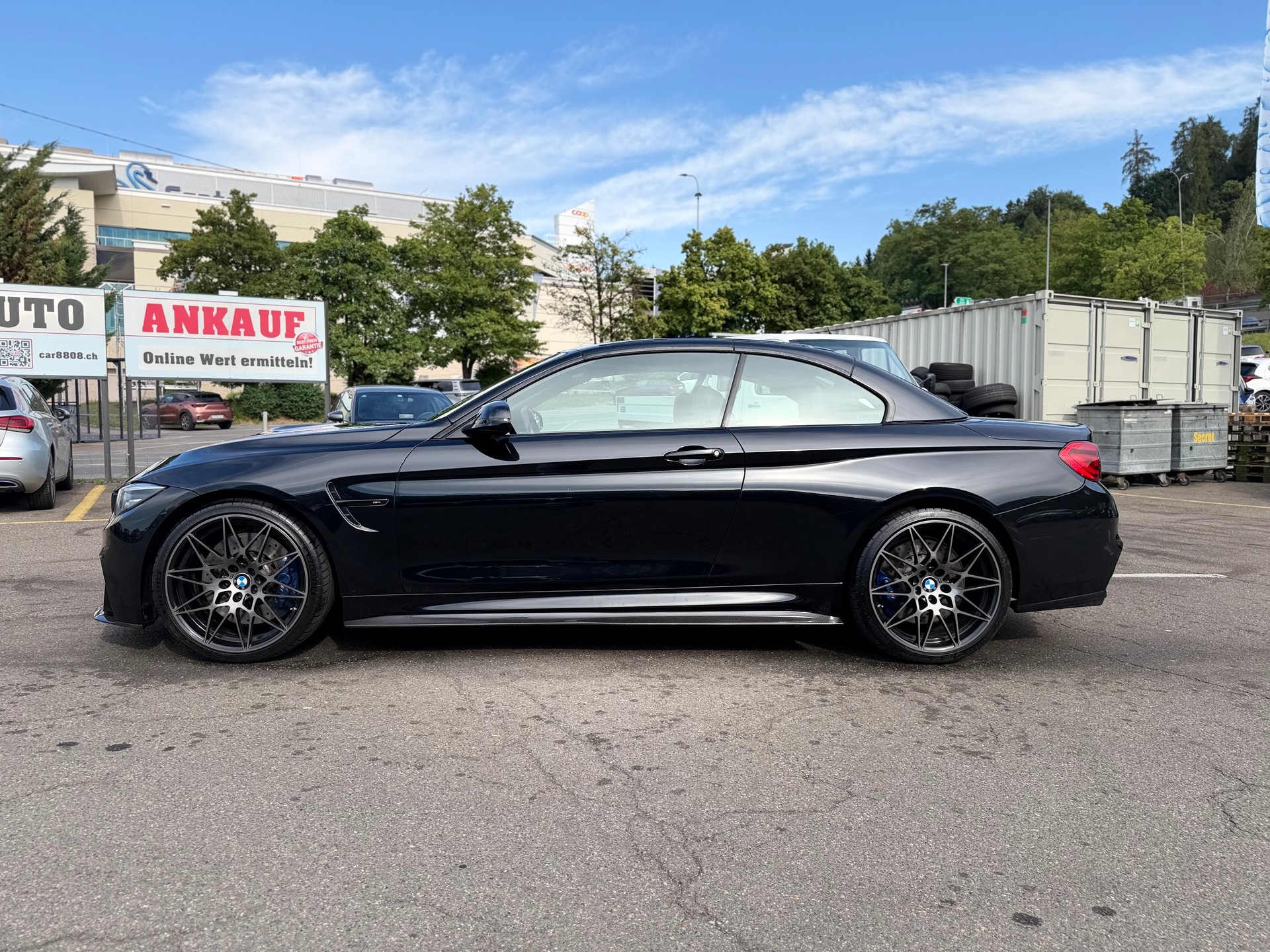 BMW M4 Cabriolet Competition DKG ° All Black °-image-6