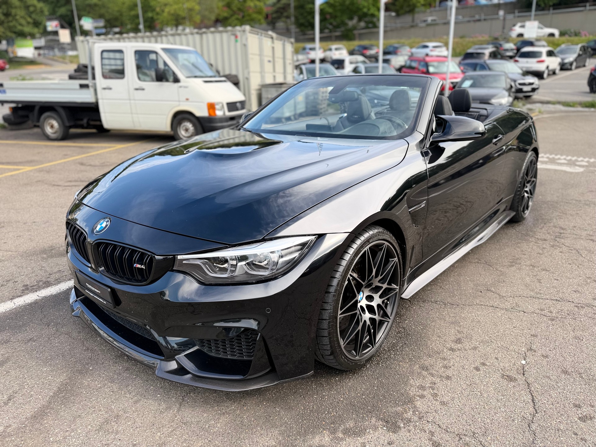 BMW M4 Cabriolet Competition DKG ° All Black °-image-16