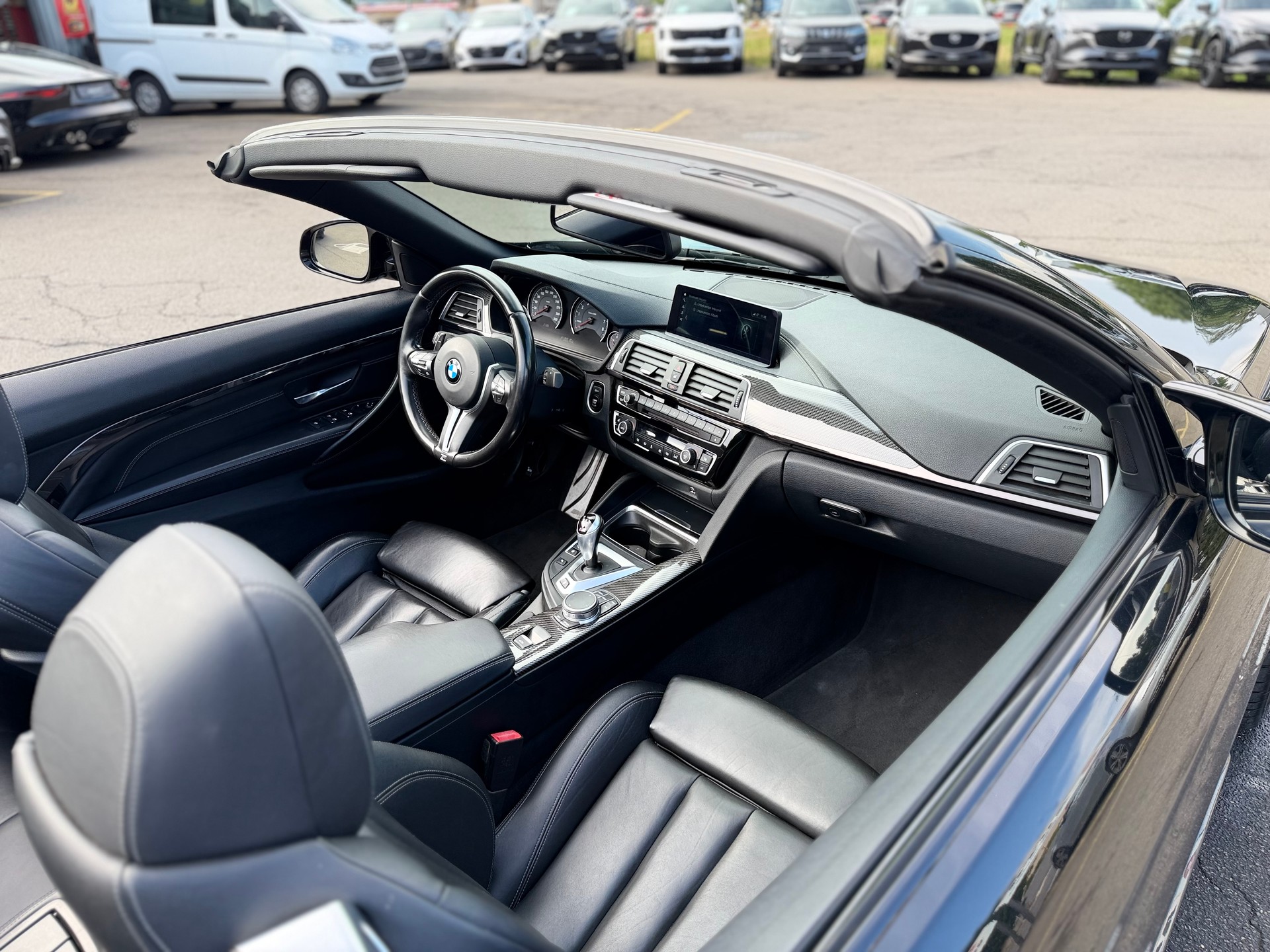 BMW M4 Cabriolet Competition DKG ° All Black °-image-19