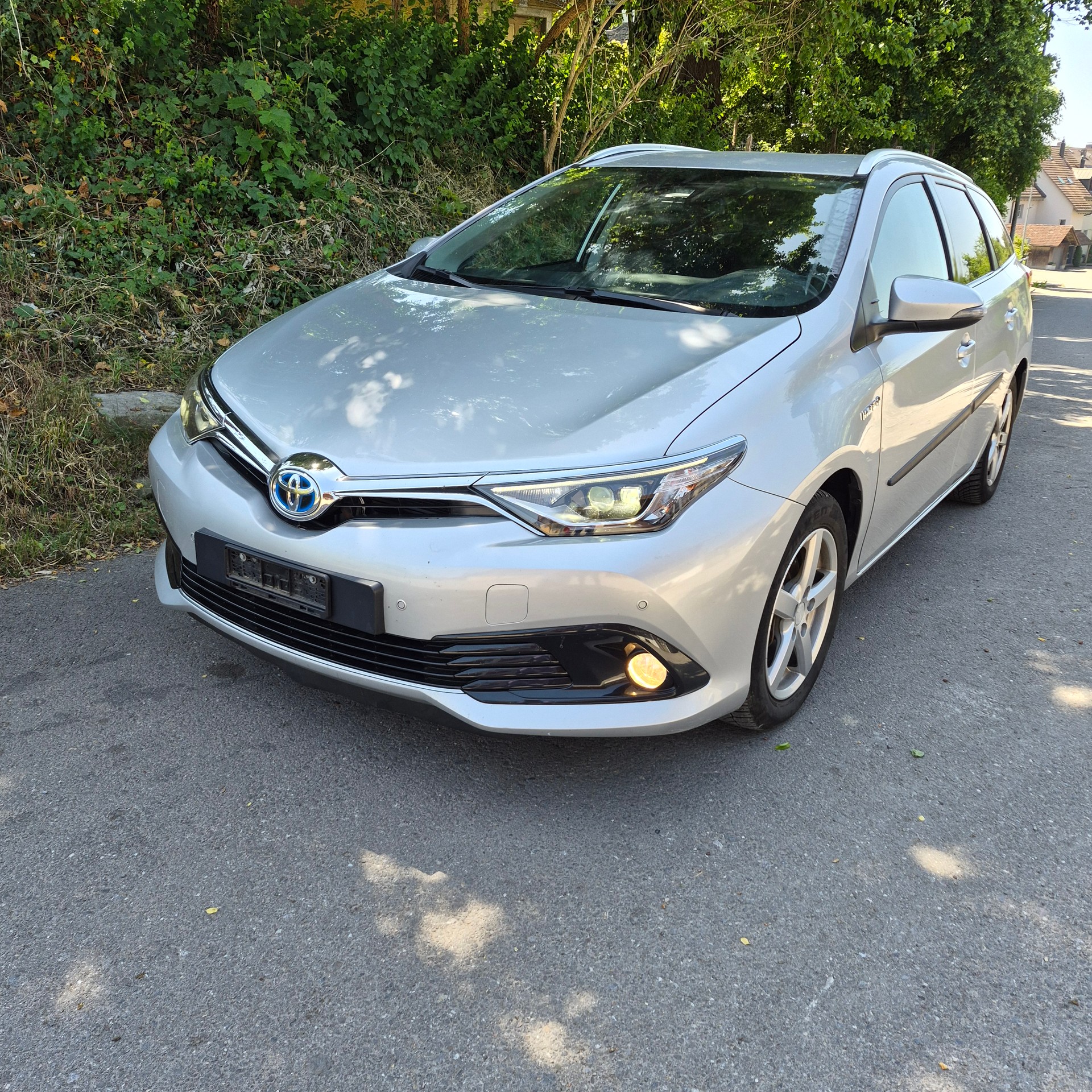TOYOTA Auris Touring Sports 1.8 HSD Active e-CVT-image-4