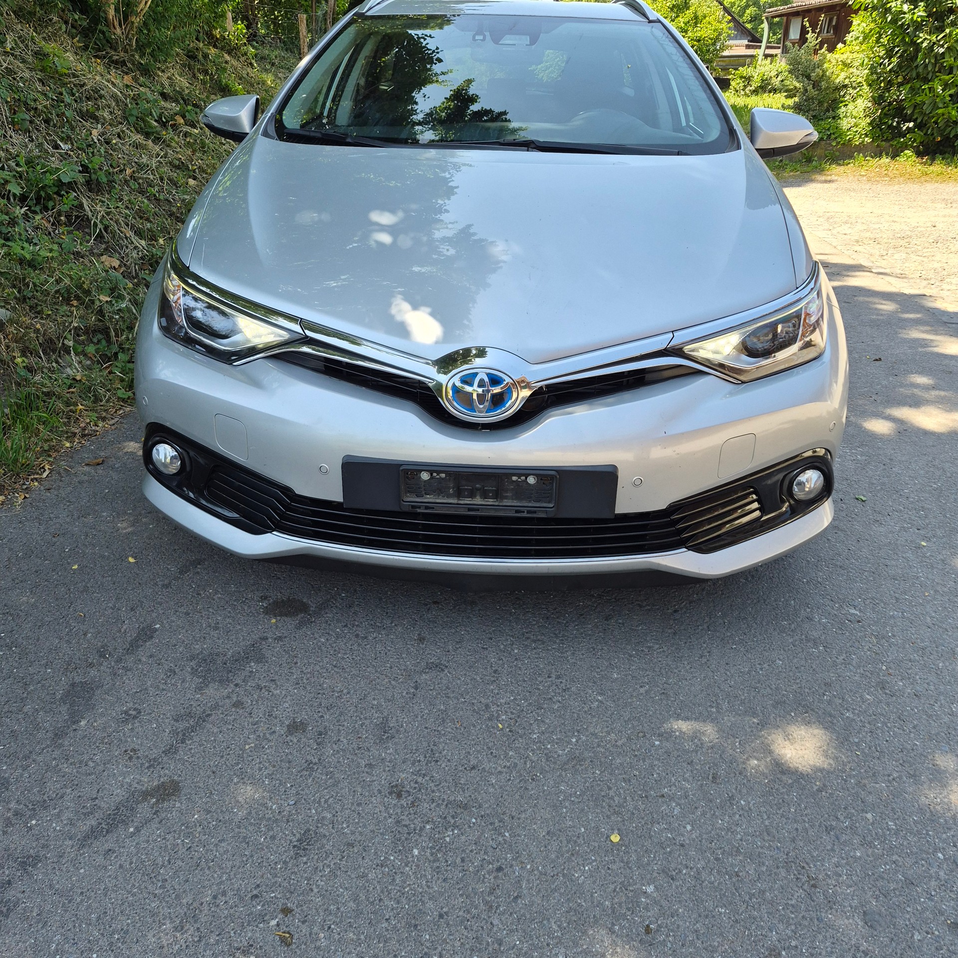 TOYOTA Auris Touring Sports 1.8 HSD Active e-CVT-image-2