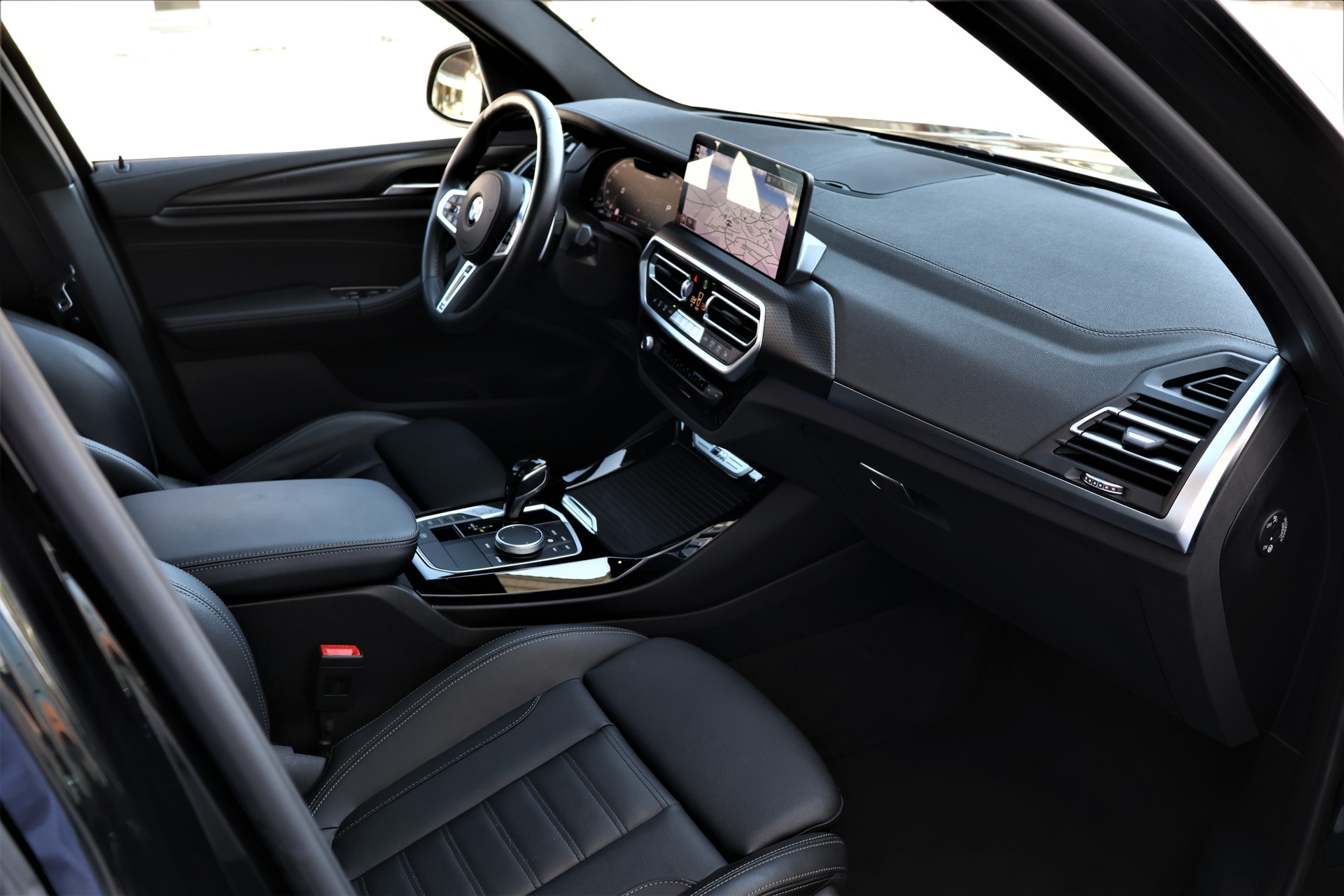 BMW X3 xDrive 30e M Sport (CH) + 2.4T AHK-image-19
